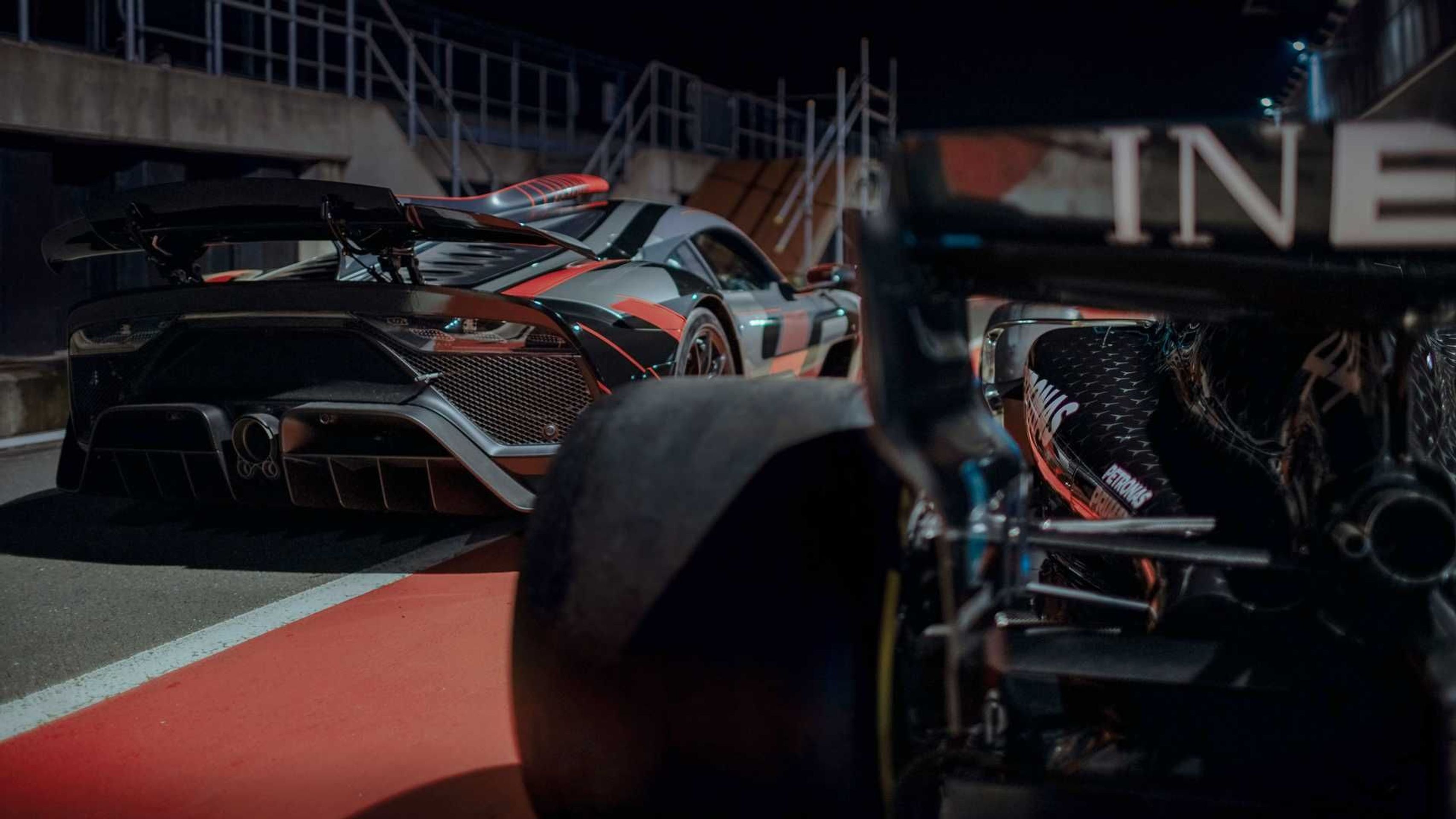 Mercedes AMG One - Bestiální Mercedes AMG One má srdce z formule (13/14)