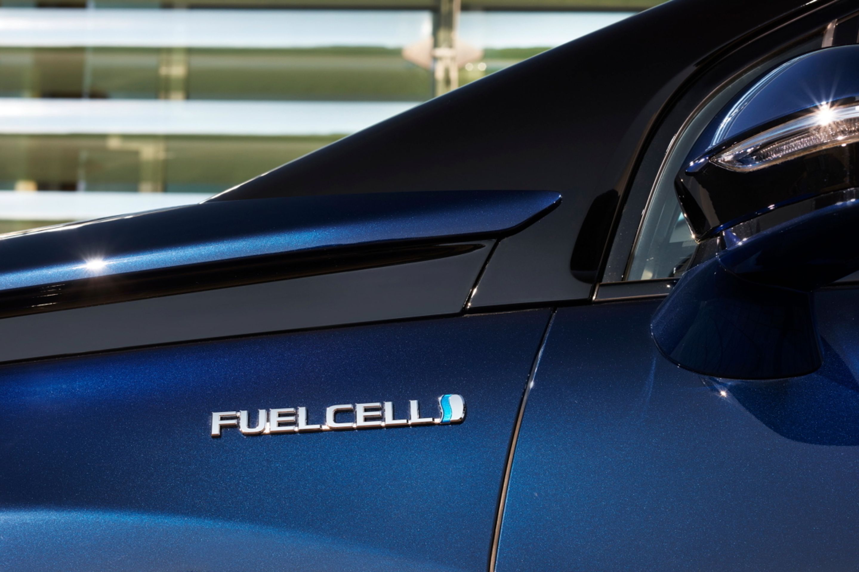 Toyota Mirai - 4 - Fotogalerie: Vodíková Toyota Mirai (18/26)