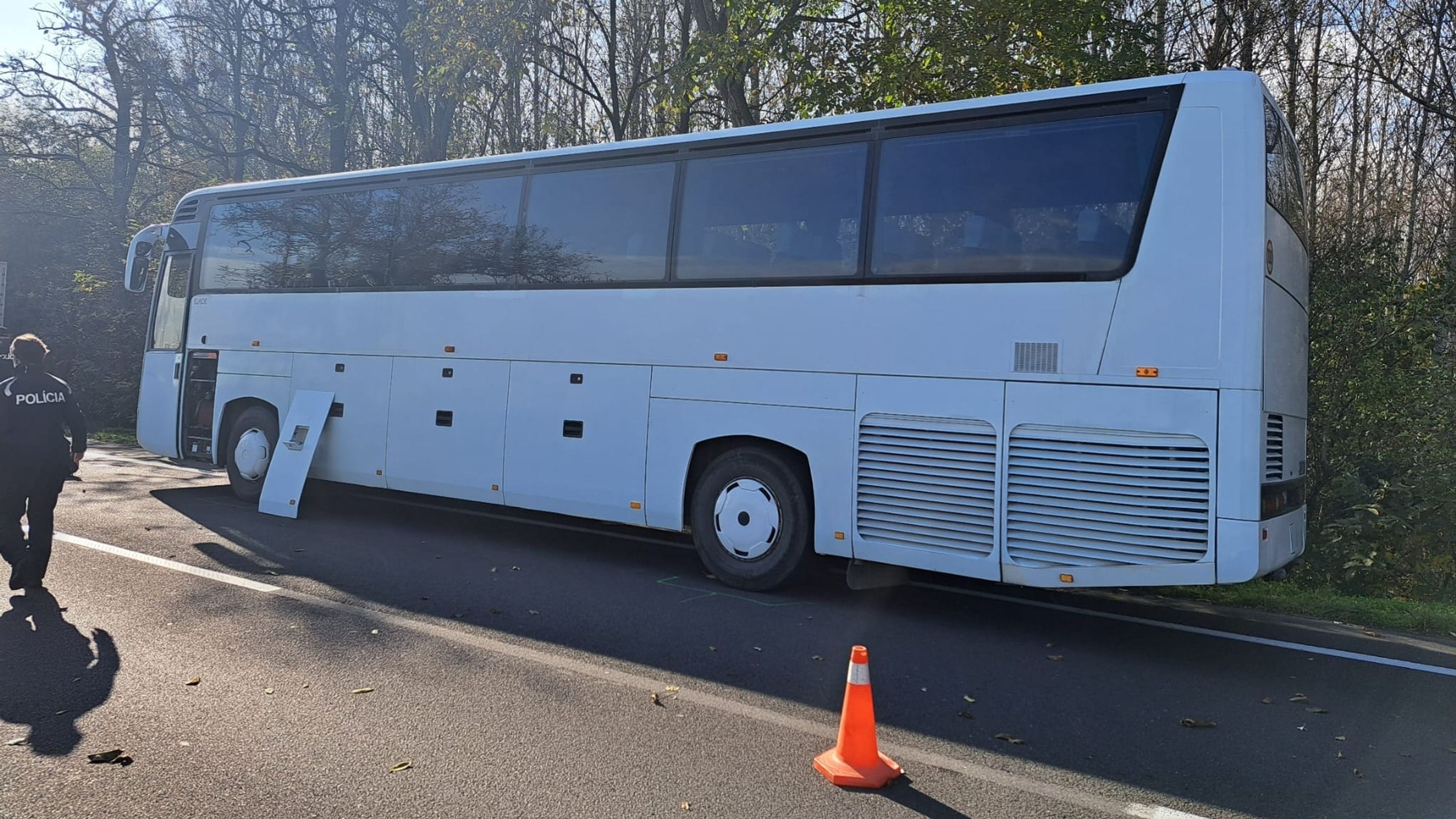 Nehoda autobusu - Tragická nehoda na Slovensku (6/11)