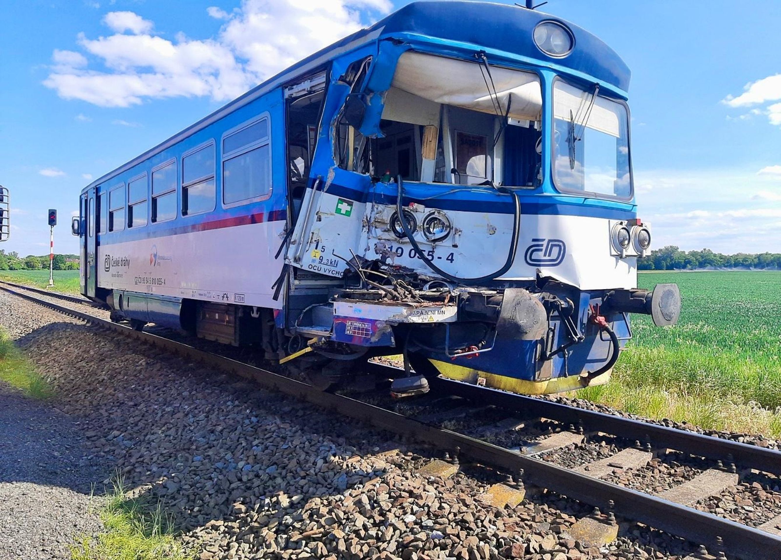 Střet vlaku s nákladním autem - Střet vlaku s nákladním autem (5/5)