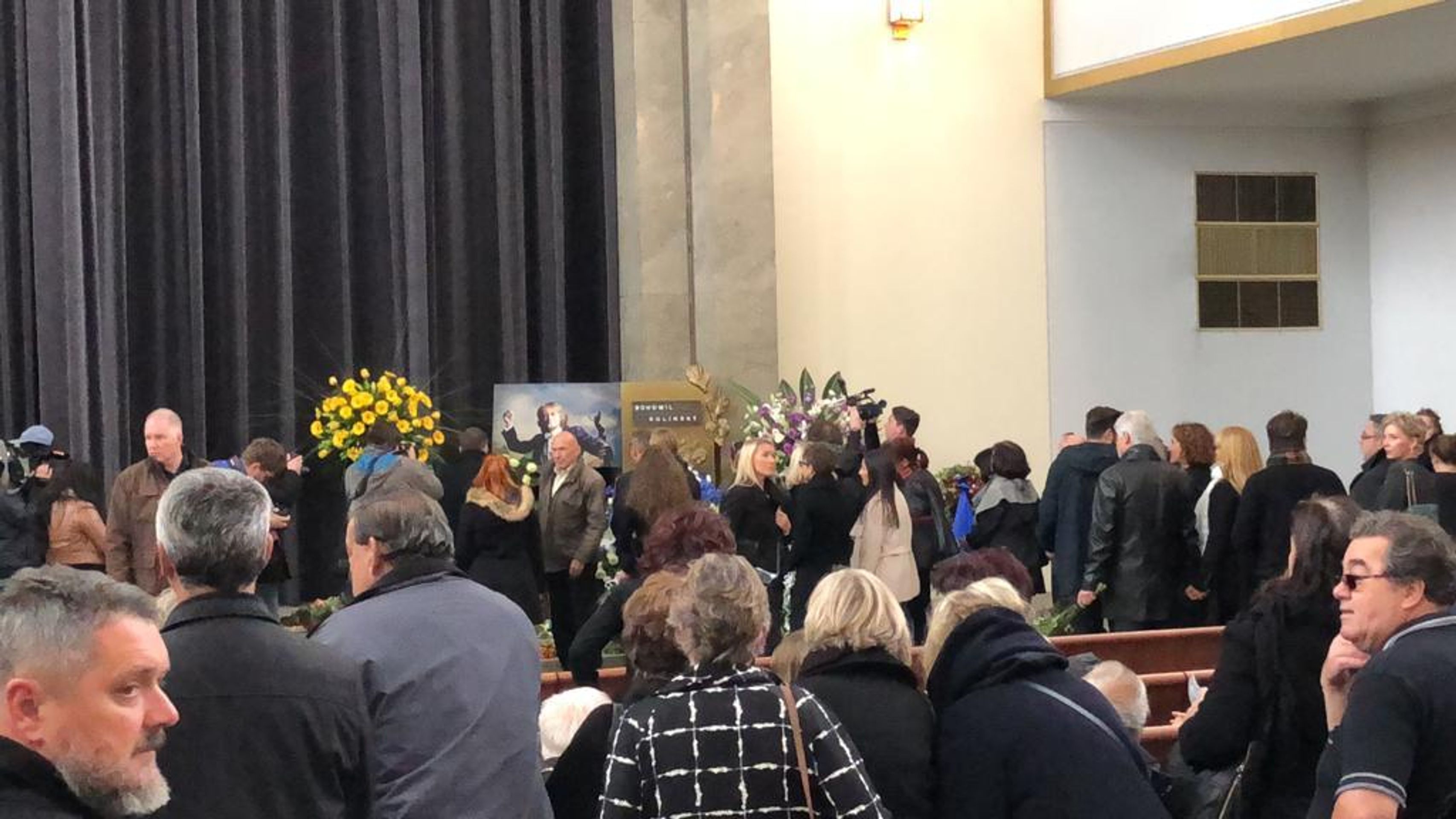 Poslední rozloučení s Bohumilem Kulínským - 2 - GALERIE: Poslední rozloučení s Bohumilem Kulínským (8/11)