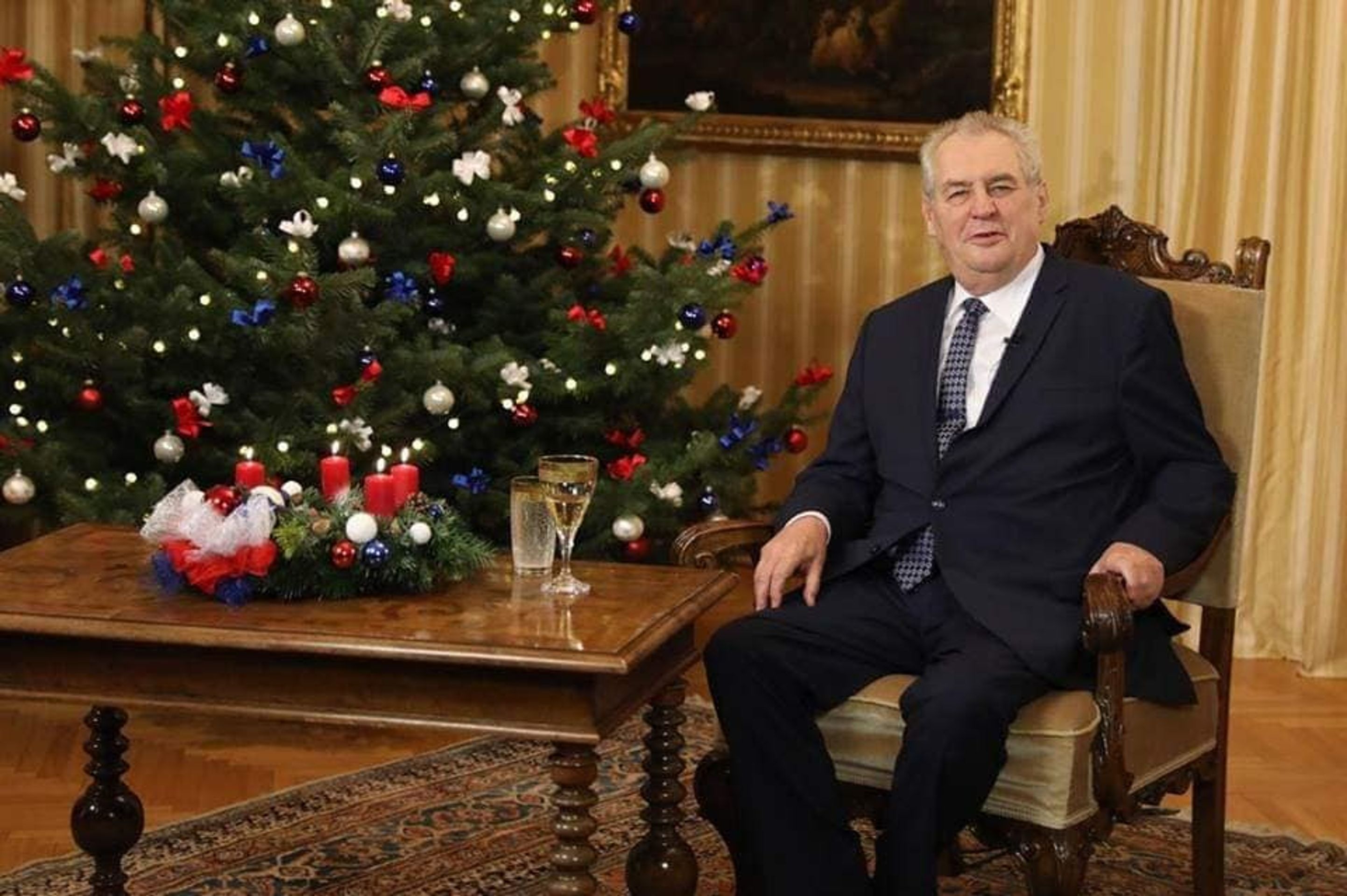 Adventní věnce prezidenta Miloše Zemana od Pavla Kočiše - 4 - GALERIE: Adventní věnce prezidenta Miloše Zemana (4/6)