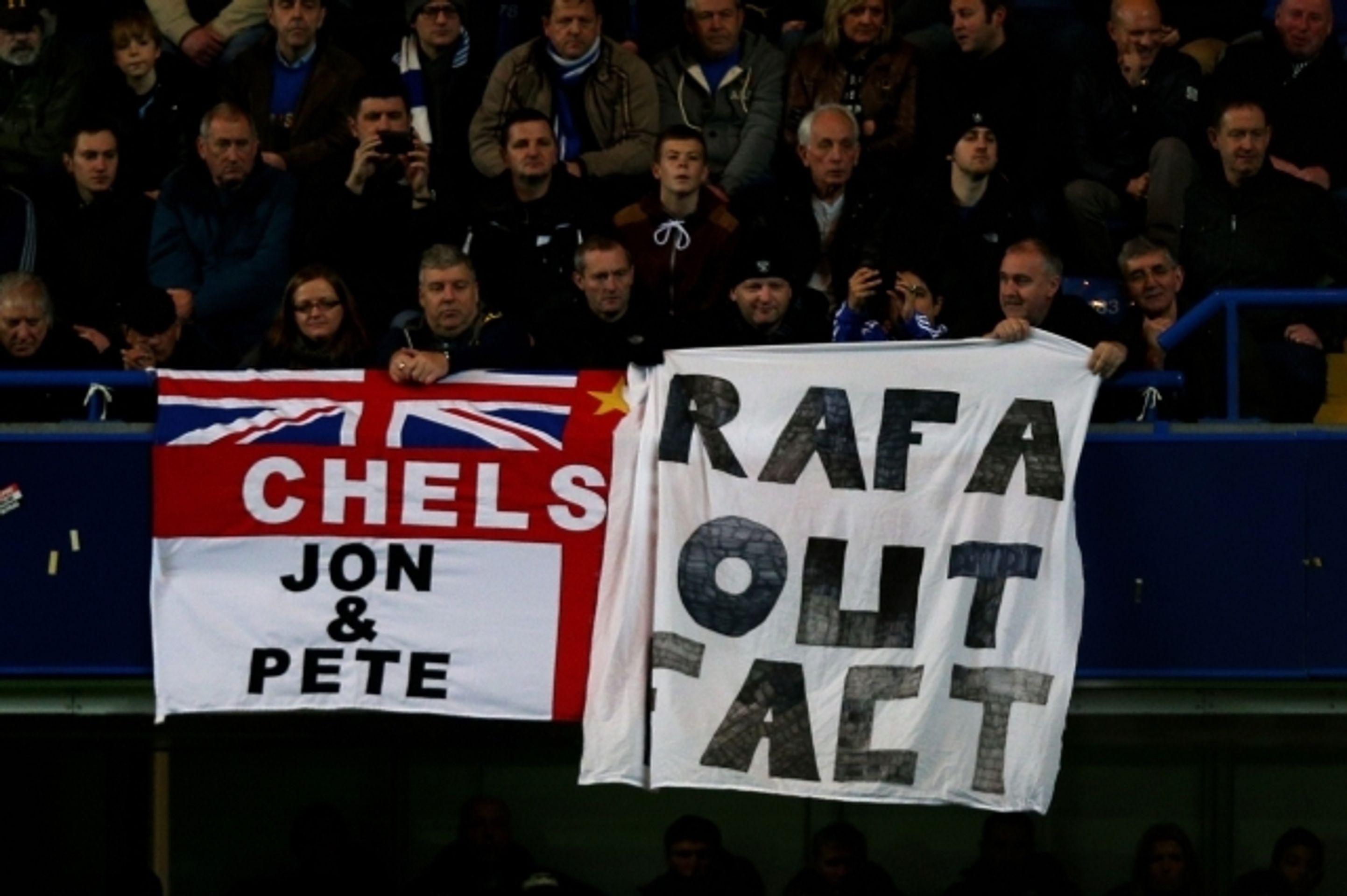 Benítez v Chelsea a protestující fanoušci - 8 - GALERIE: Benítez v Chelsea a protestující fanušci (2/10)