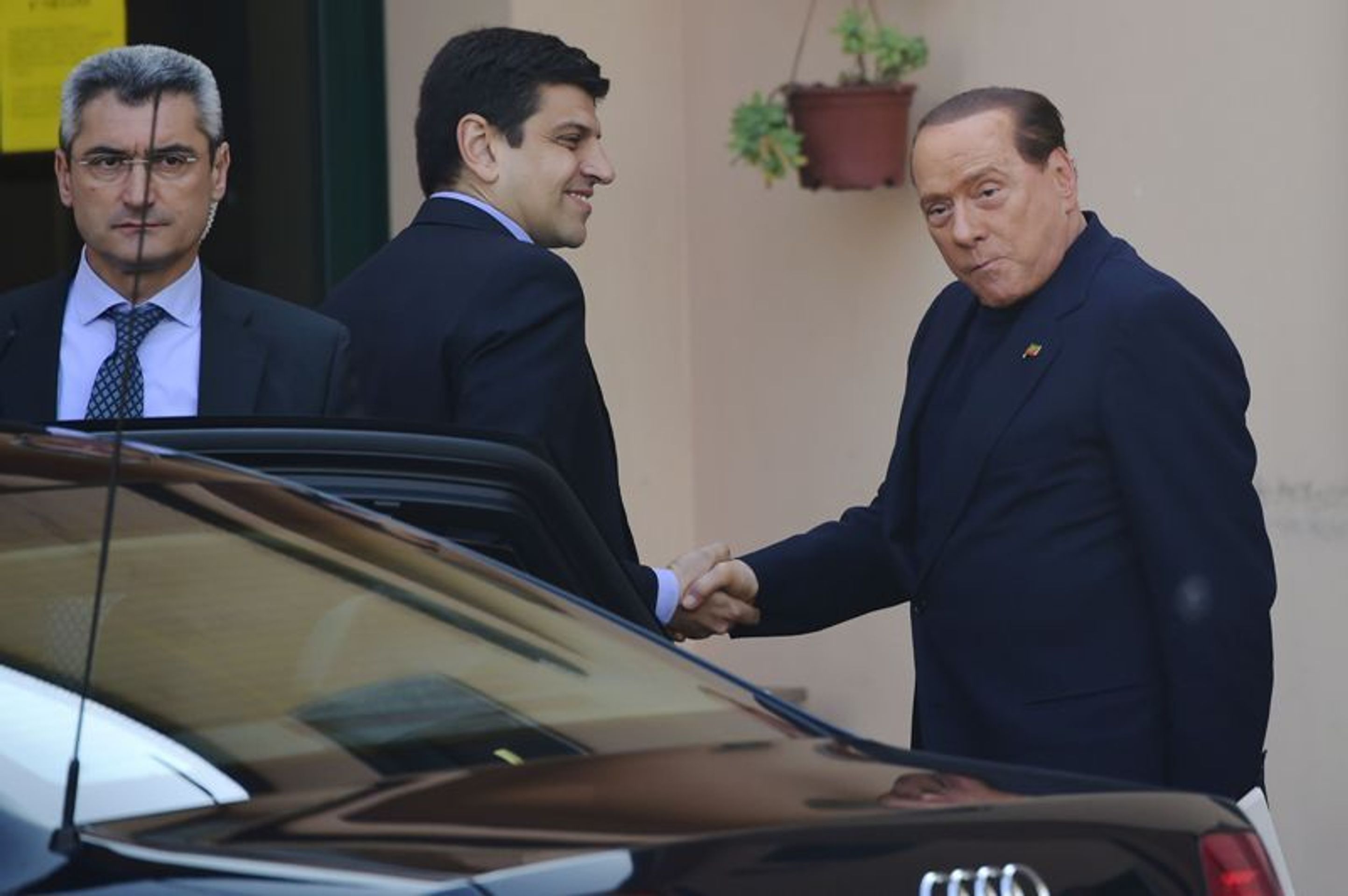 Silvio Berlusconi nastoupil do práce v domově pro seniory - 3 - GALERIE: Silvio Berlusconi (5/8)