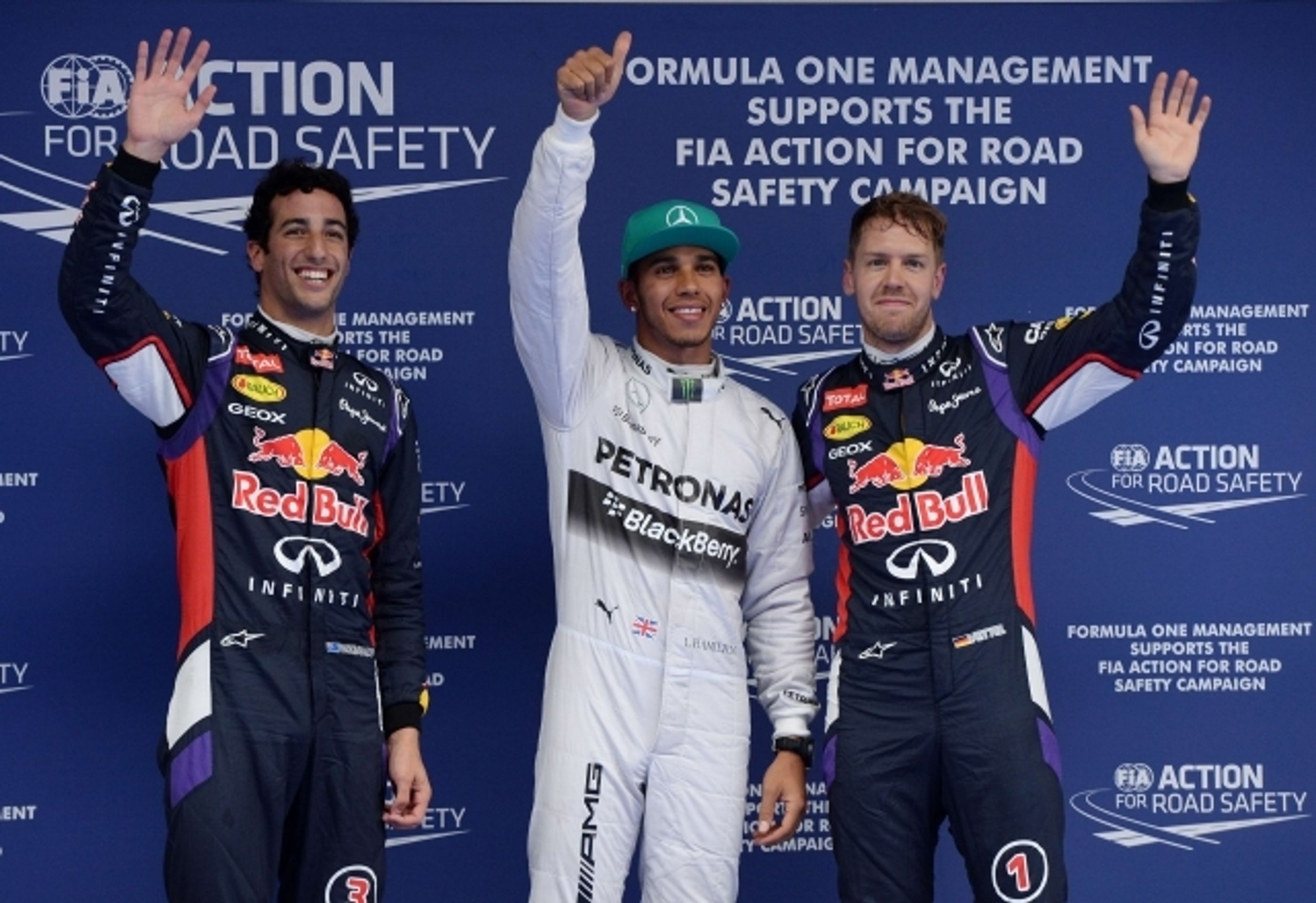 Lewis Hamilton vyhrál kvalifikaci na GP Číny - 10 - GALERIE: Lewis Hamilton vyhrál kvalifikaci na Velkou cenu Číny (3/10)