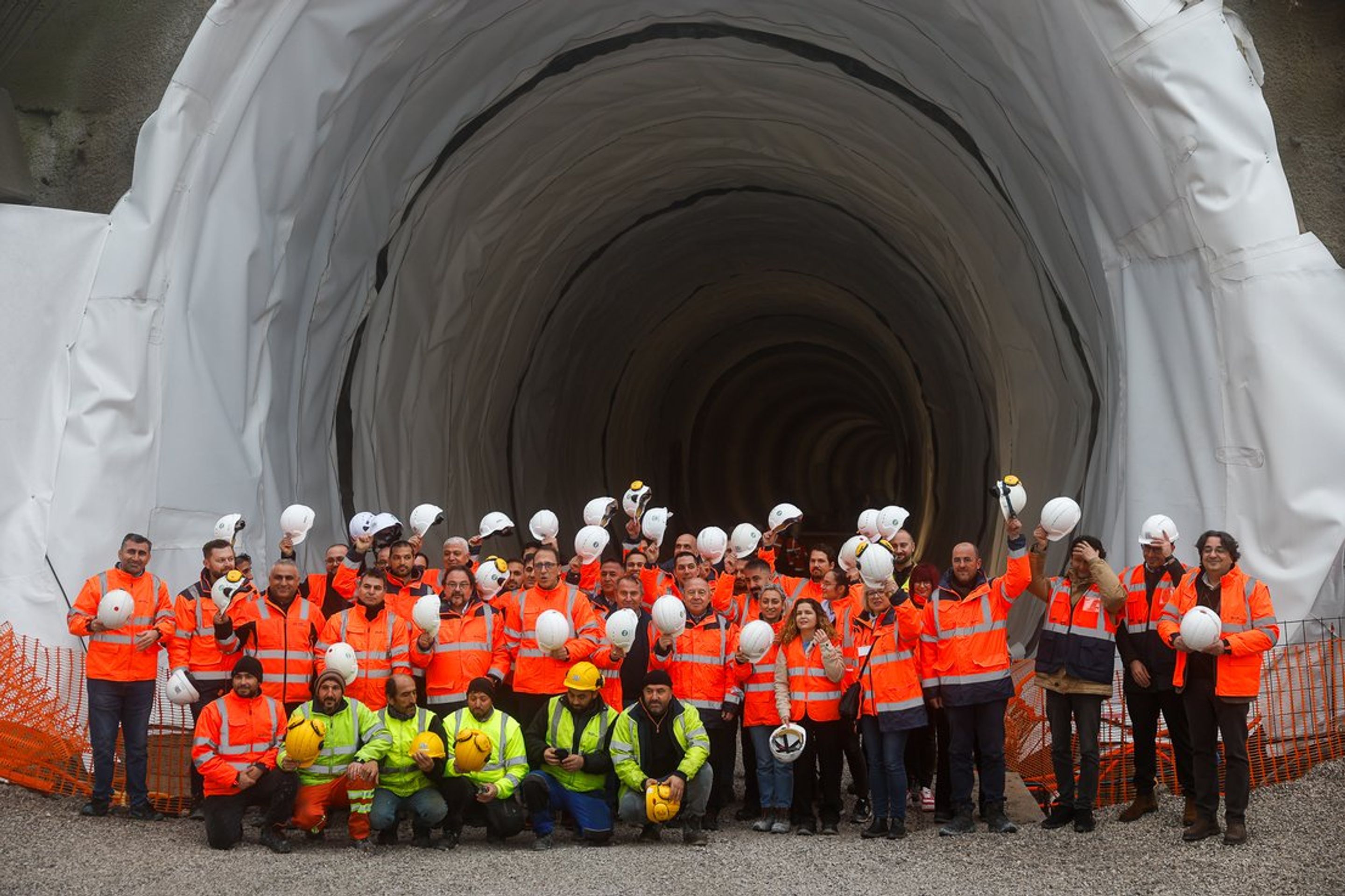 Slavnostní otevření viaduktu Gabrovica (9) - Slavnostní otevření viaduktu Gabrovica (1/14)