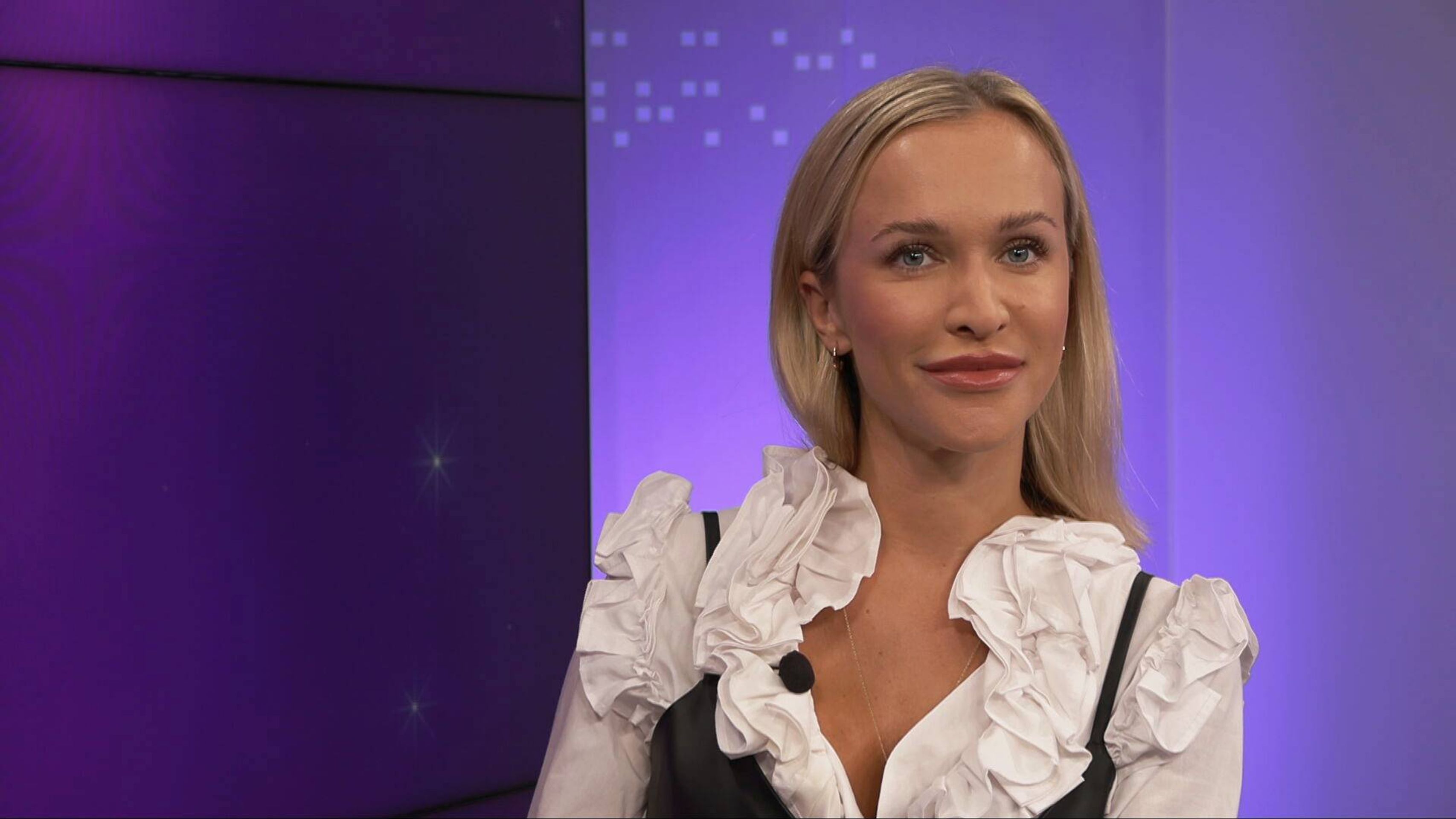 Nela Slováková - Nela Slováková (4/6)