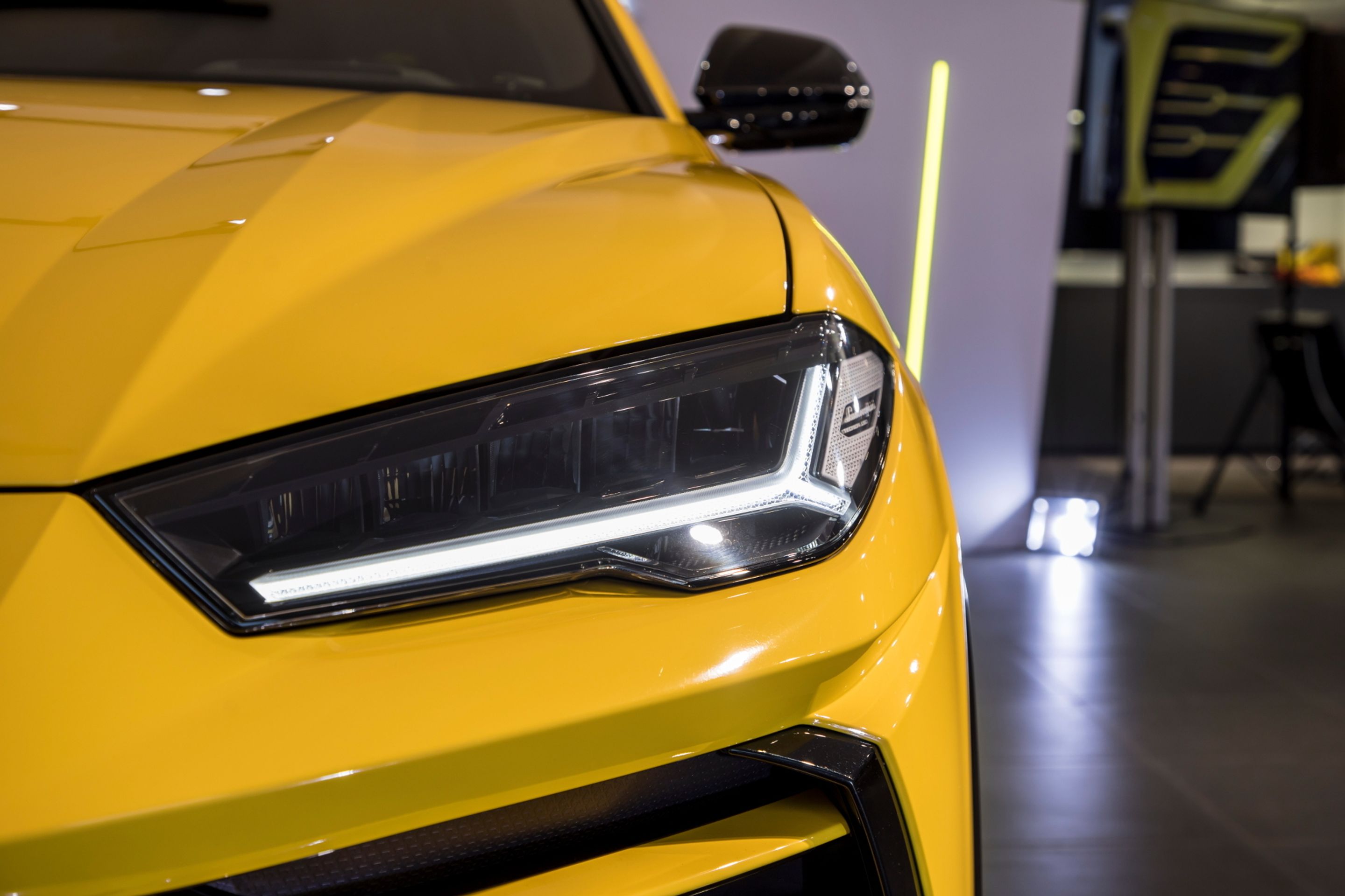 Lamborghini Urus - 7 - Fotogalerie: Nejdrsnější SUV Lamborghini Urus (6/30)