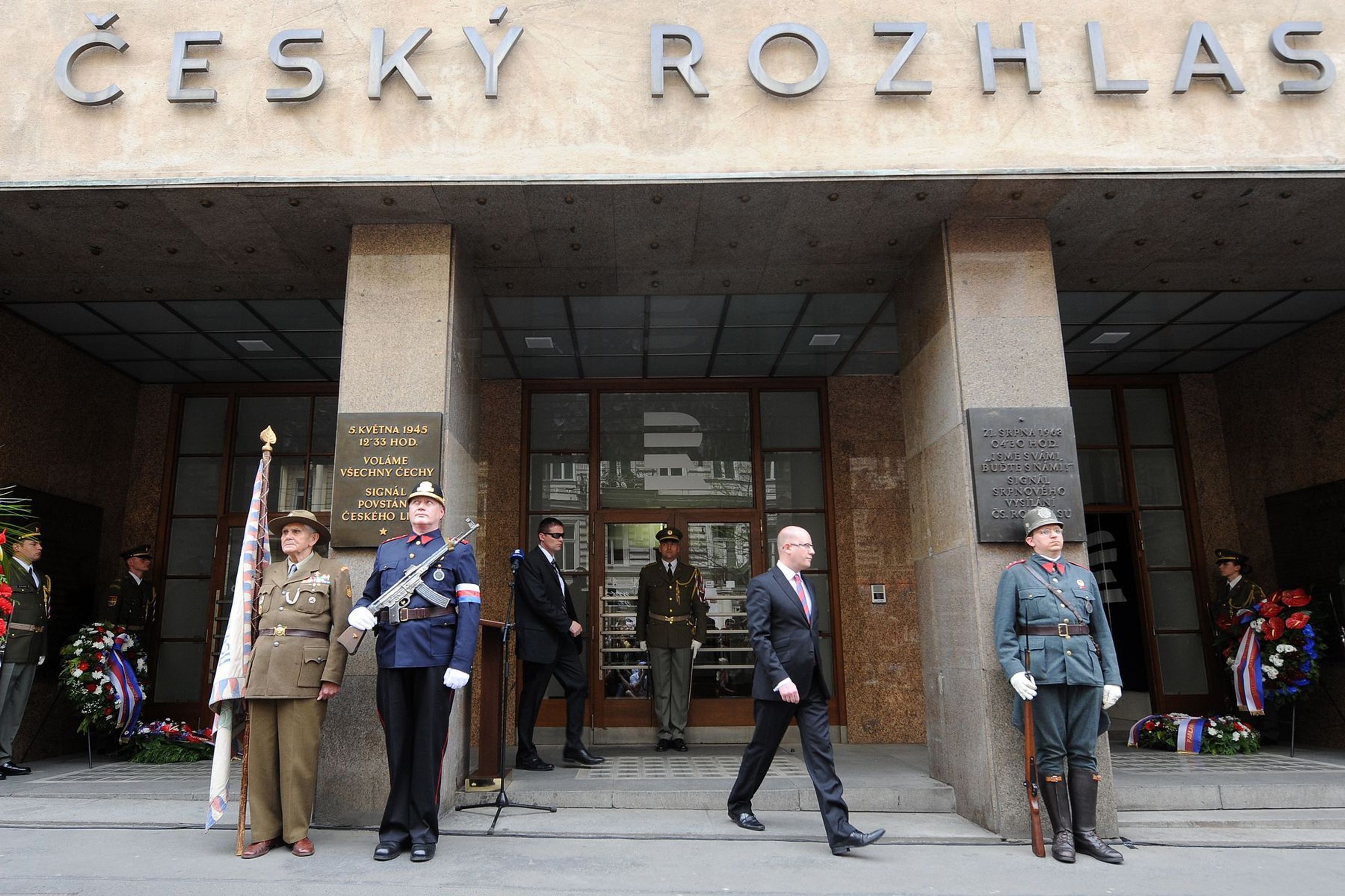 Pieta před Českým rozhlasem - 14 - GALERIE: Pieta před rozhlasem (4/15)