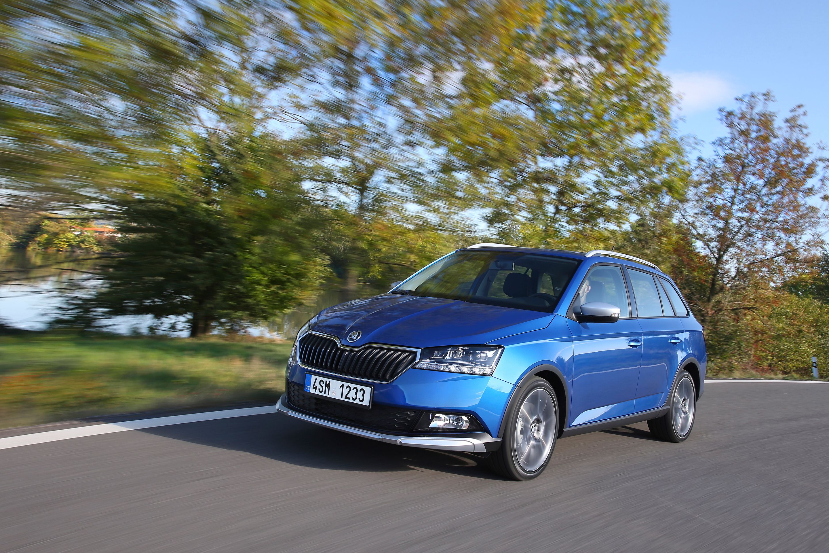 Fabia Combi Scoutline - 10 - Fotogalerie: Nové geny pro fabii. Kombík dostal offroadové plasty (2/6)