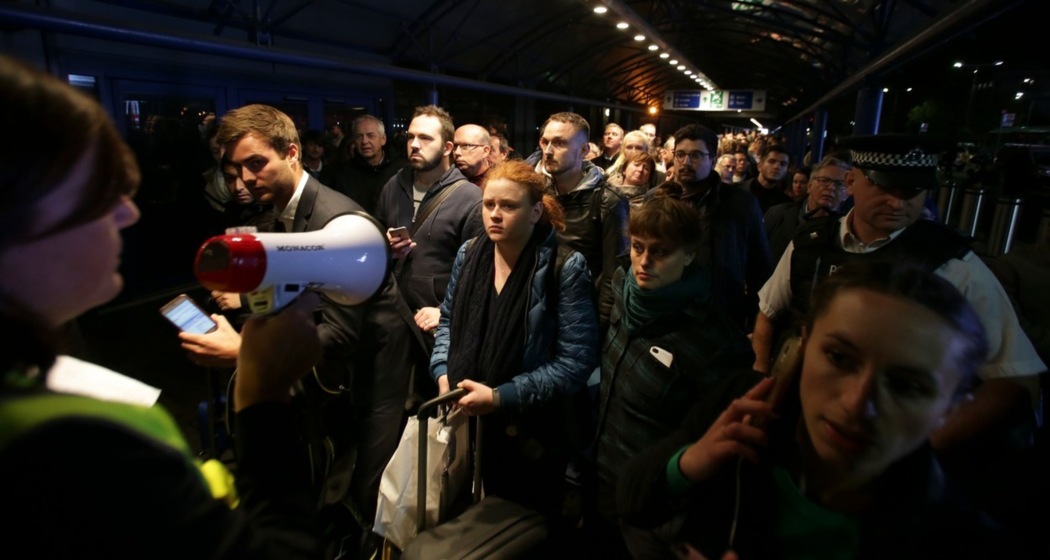 Chemický incident na letišti London City Airport - 1 - GALERIE: Incident na London City Airport (1/4)