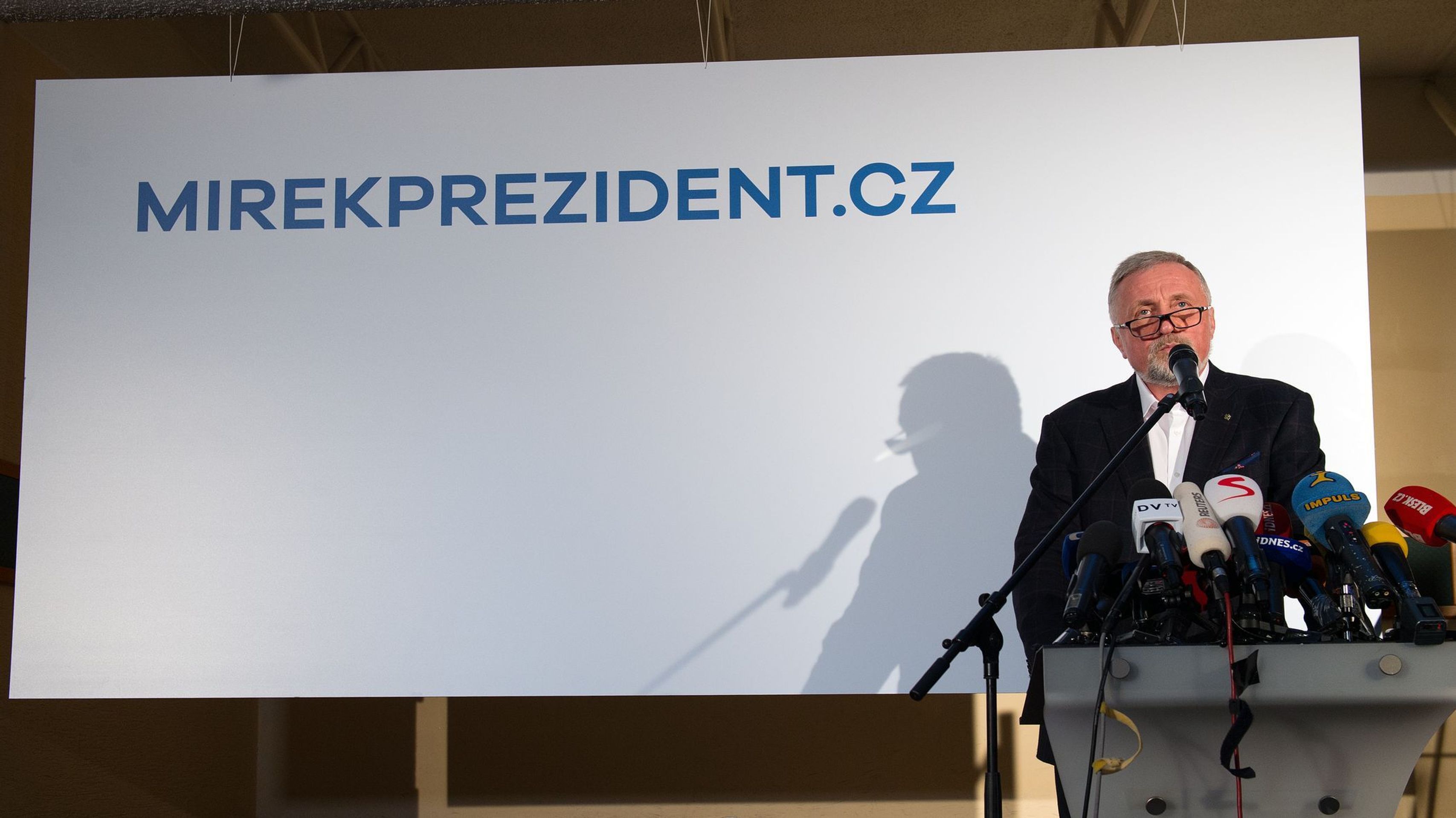 Mirek Topolánek - 11 - GALERIE: Mirek Topolánek na tiskové konferenci ke své kandidatuře (7/9)