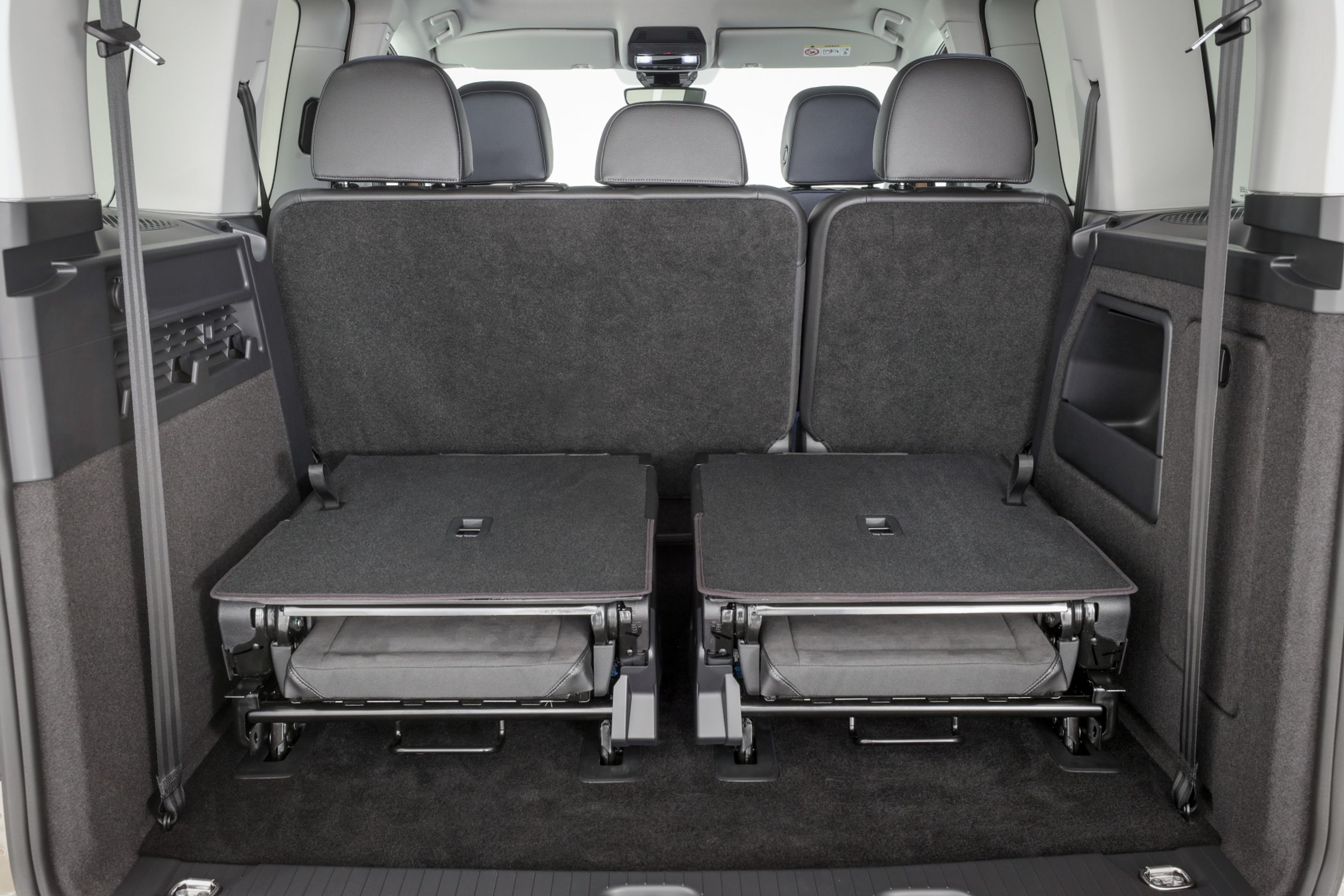 Volkswagen Caddy 5. generace - 35 - Fotogalerie: Nový Caddy jako dříč, obytňák i auto pro rodinu (11/43)