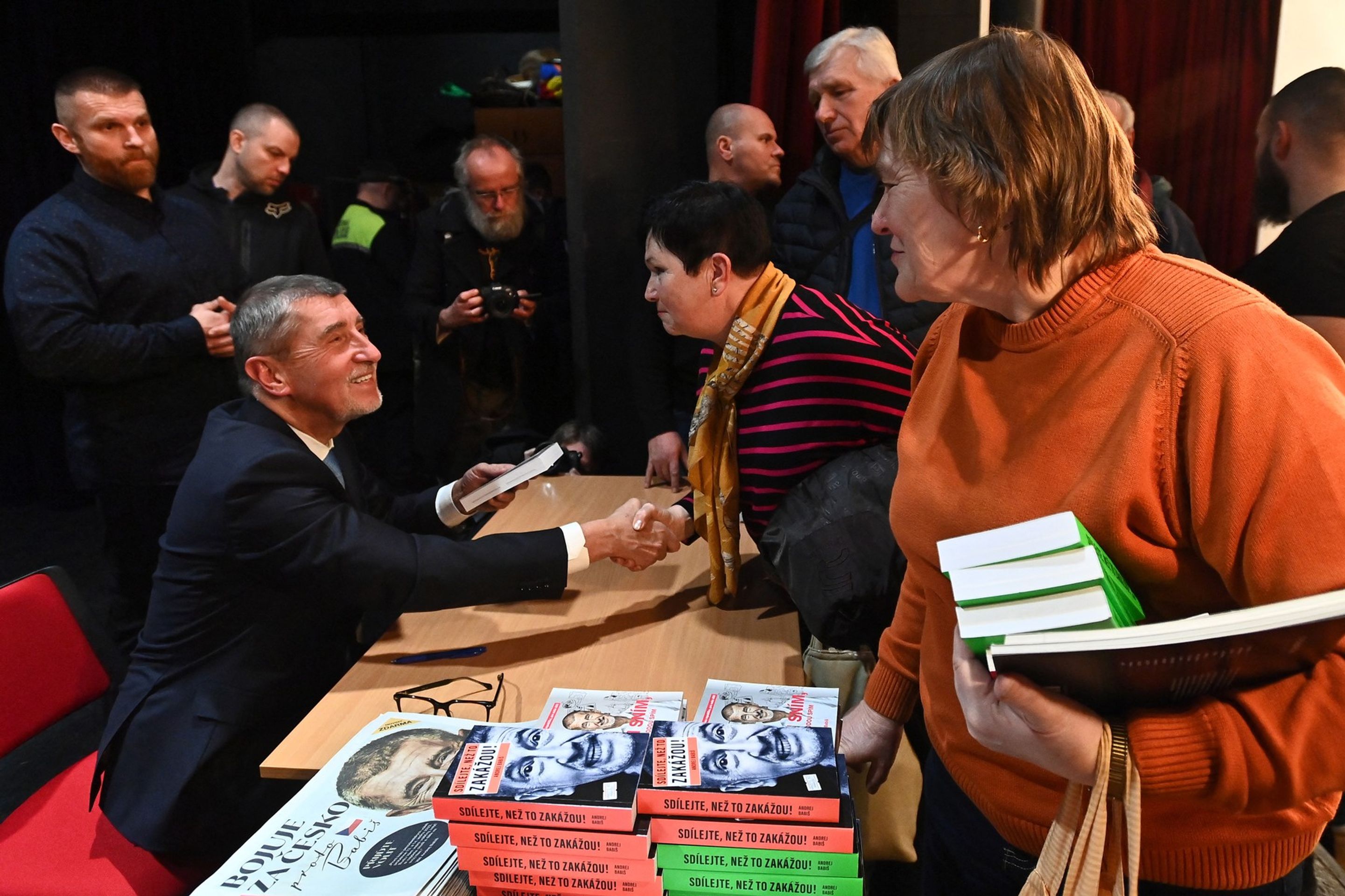 Andrej Babiš se svými příznivci v Benešově (2) - Andrej Babiš v Benešově (2/3)