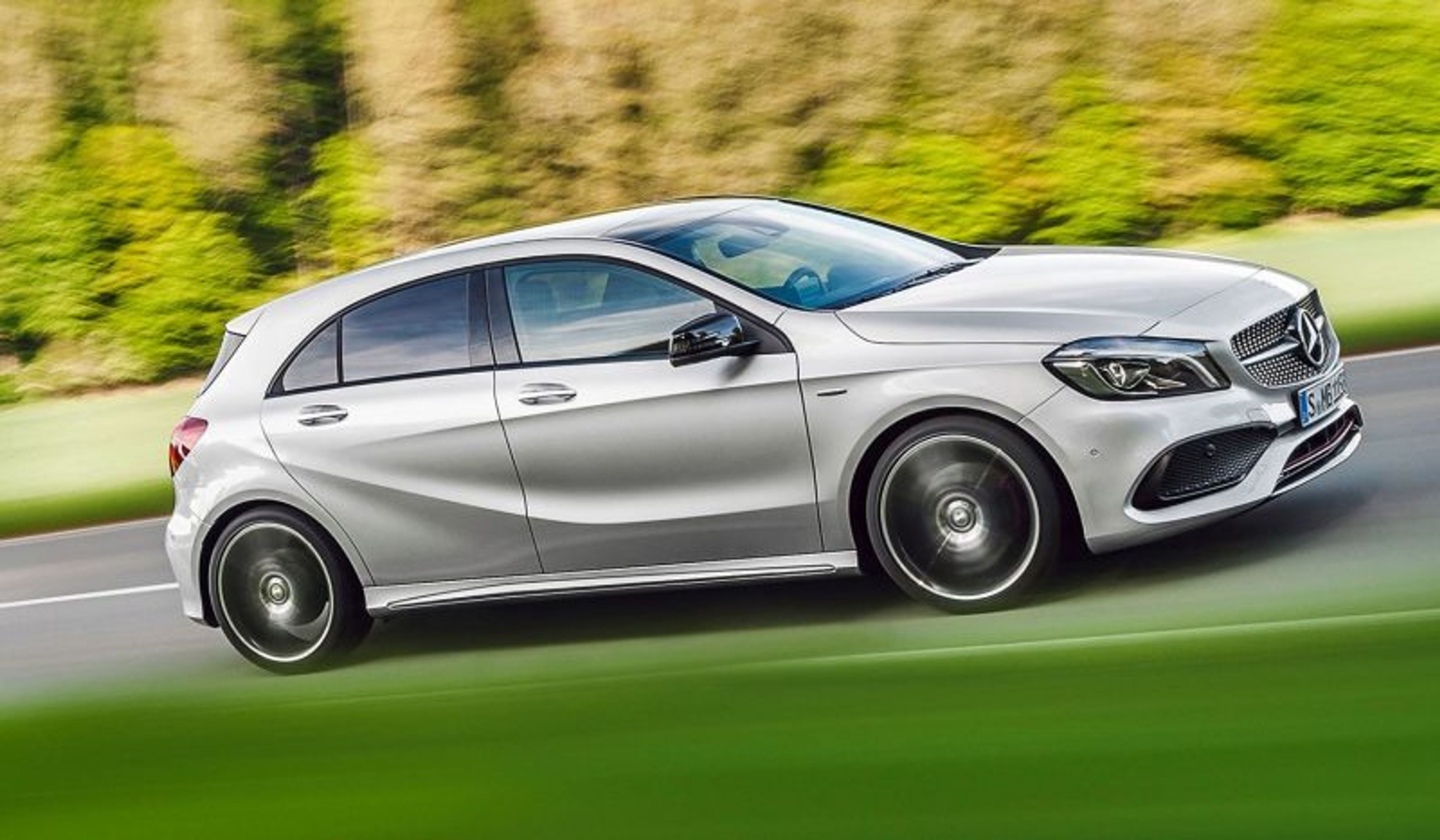 3. místo: Mercedes-Benz třídy A (diesel). Skóre: 86,9 % Nejčastější problém: Motor. - Fotogalerie: Nejméně spolehlivá rodinná auta (1/3)