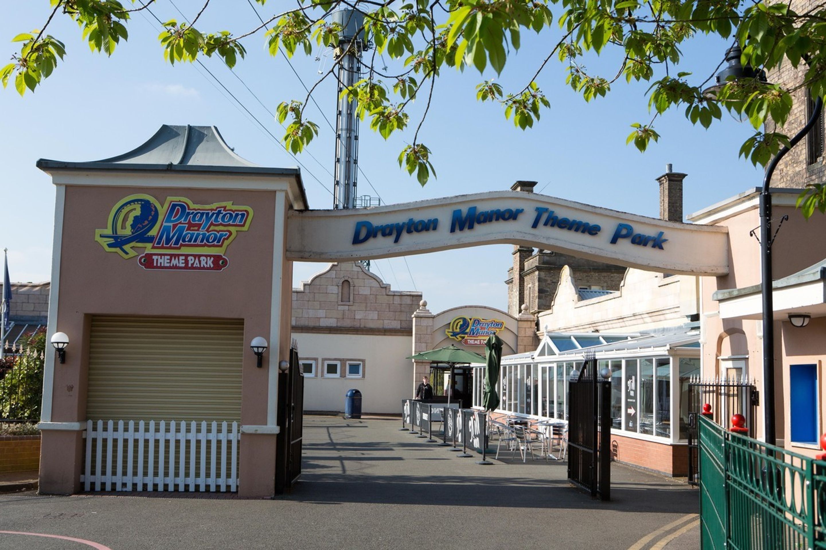 V zábavním parku Drayton Manor zemřela dívka, poté co spadle z atrakce do vody - 4 - GALERIE: V zábavním parku Drayton Manor zemřela dívka, poté co spadle z atrakce do vody (4/4)