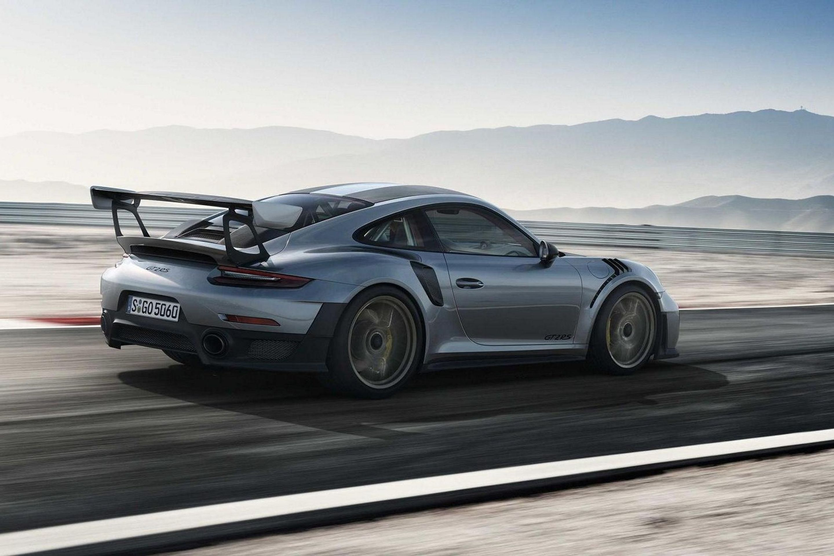Porsche 911 GT2 RS - 10 - Porsche 911 GT2 RS (2/8)