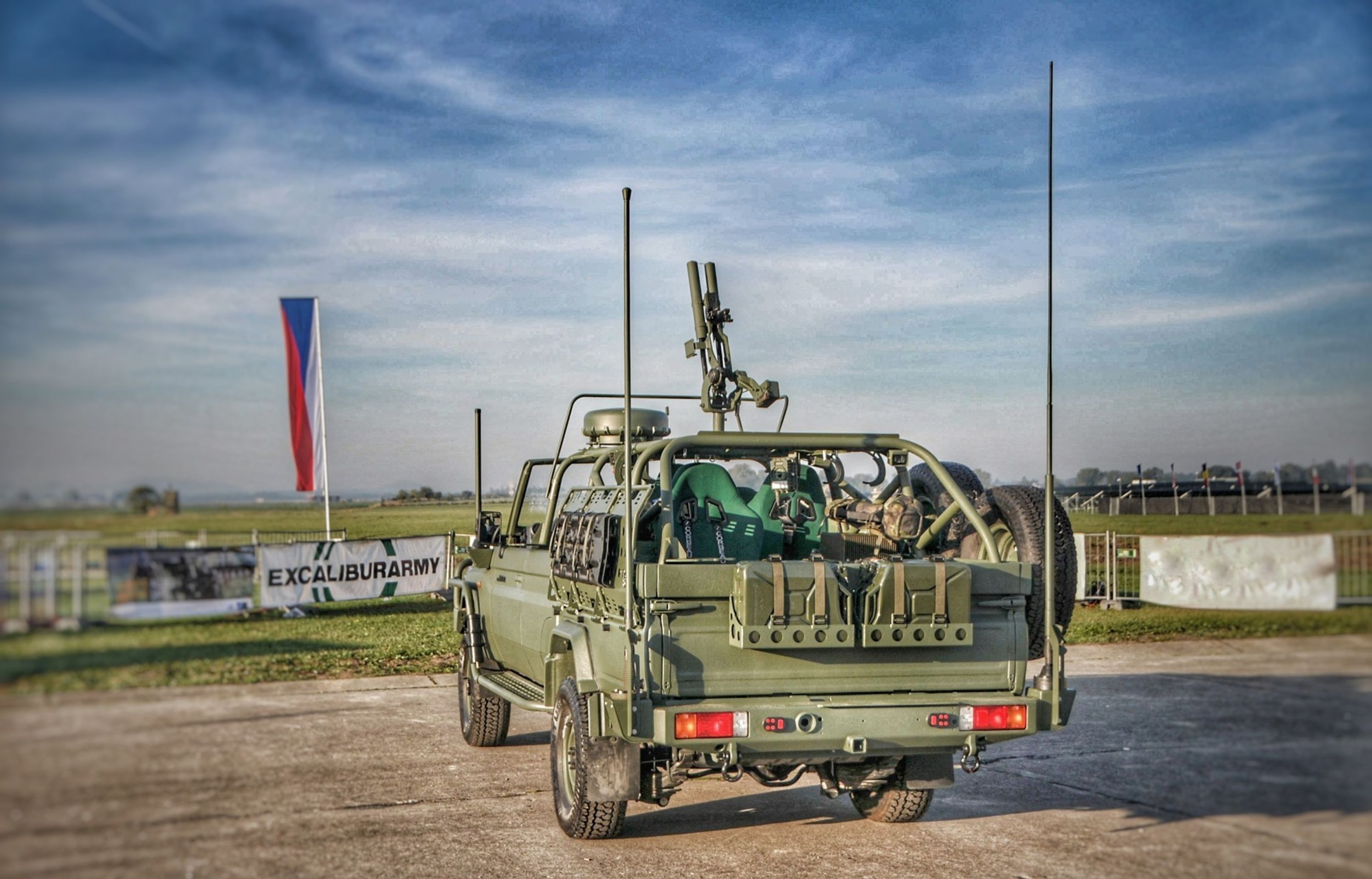 Lehké bojové vozidlo LRPV Gepard - 10 - Fotogalerie: Vojenský speciál Gepard (2/9)