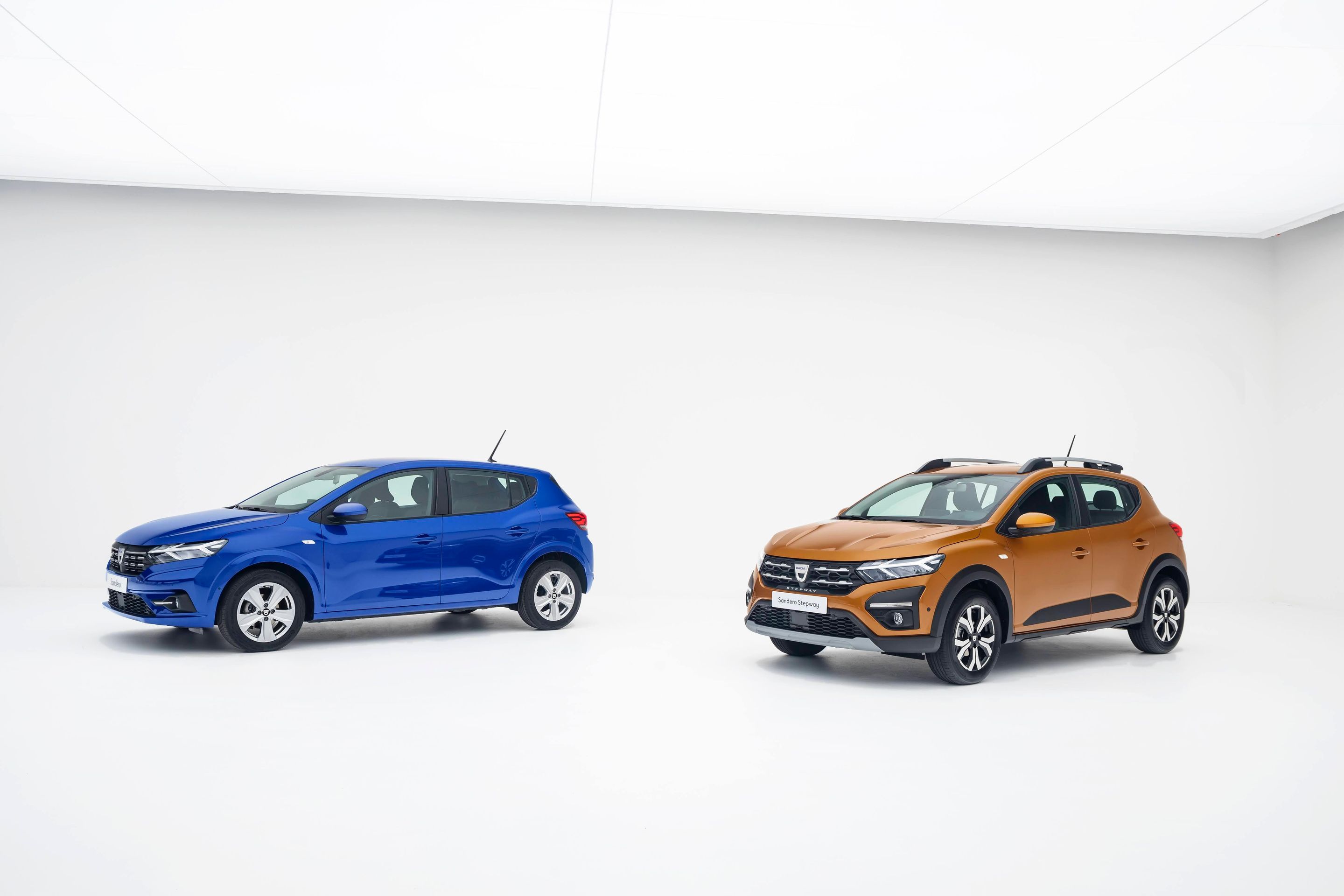 Nová generace modelů Dacia Logan, Sandero a Sandero Stepway - 42 - Fotogalerie: Dacia ukázala novou generaci tří stěžejních modelů (10/23)