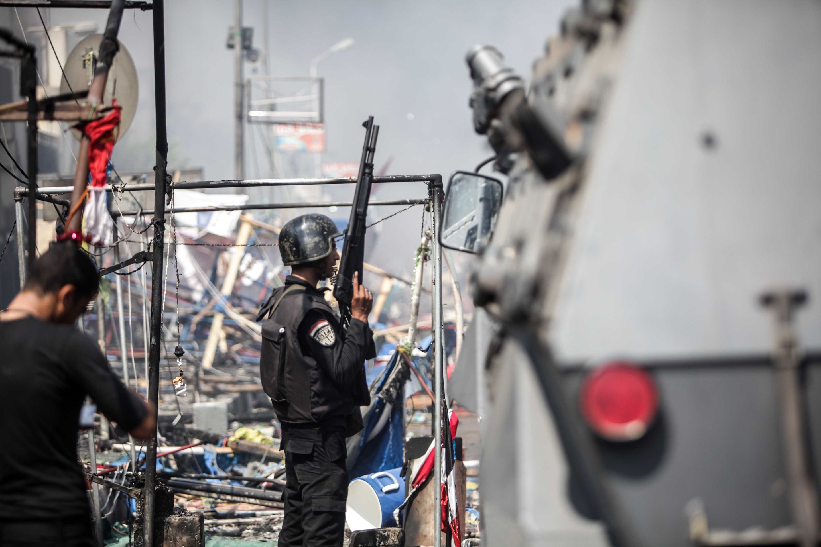 Nepokoje v Egyptě - 10 - GALERIE: FOTO plné hrůzy. V Egyptě pokračují nepokoje (1/10)
