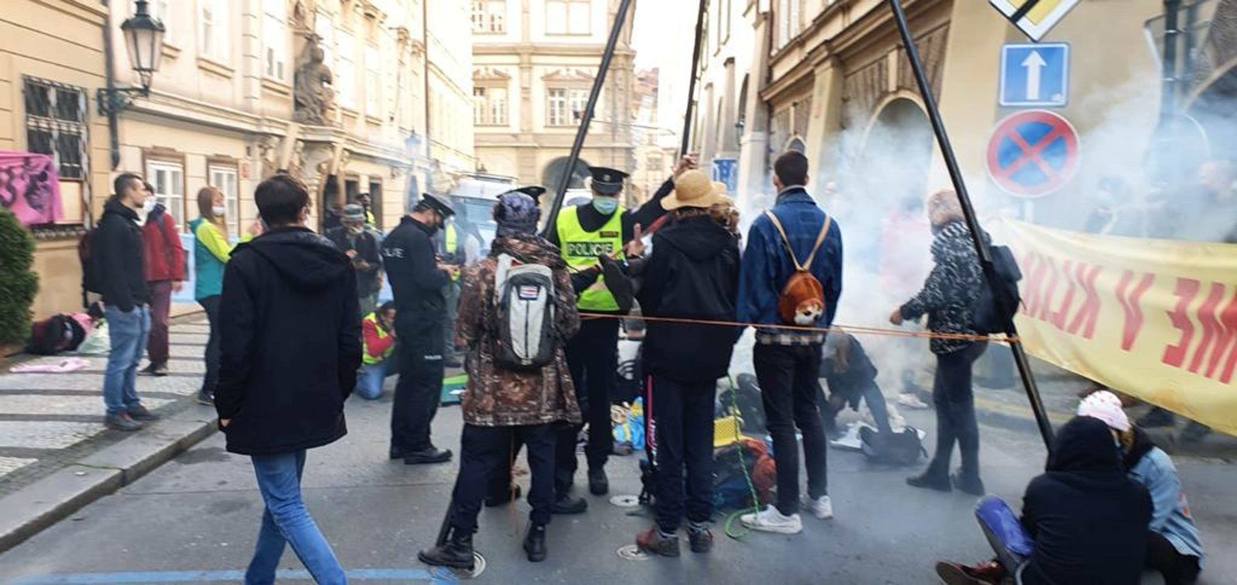 Blokáda prostranství před sněmovnou - 6 - GALERIE: Blokáda prostranství před sněmovnou (6/15)