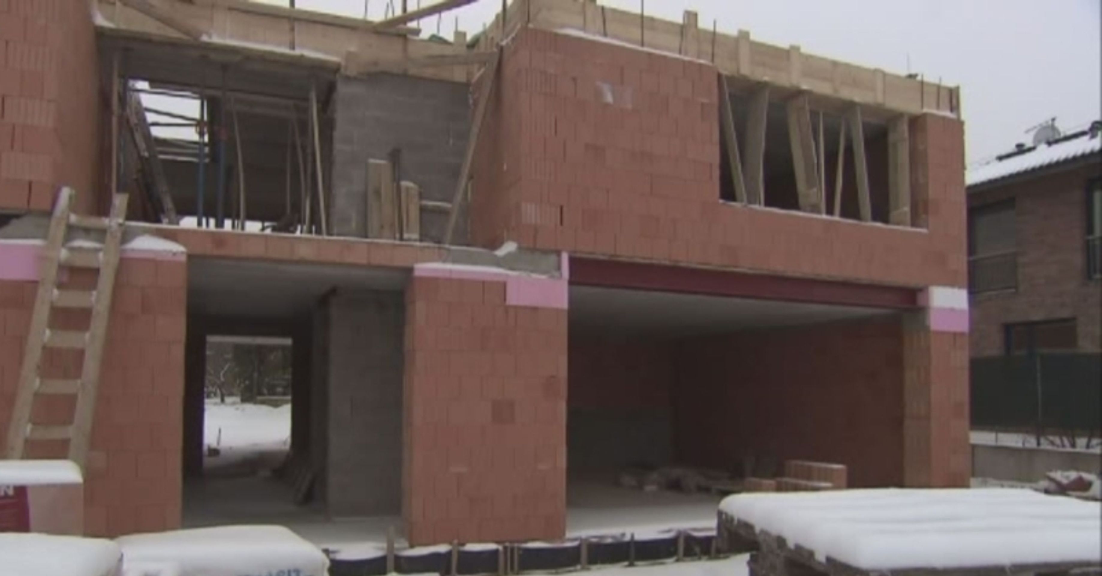 Vila Antonína Michala - 4 - Rozestavěná vila Antonína Michala za 25 milionů (4/9)
