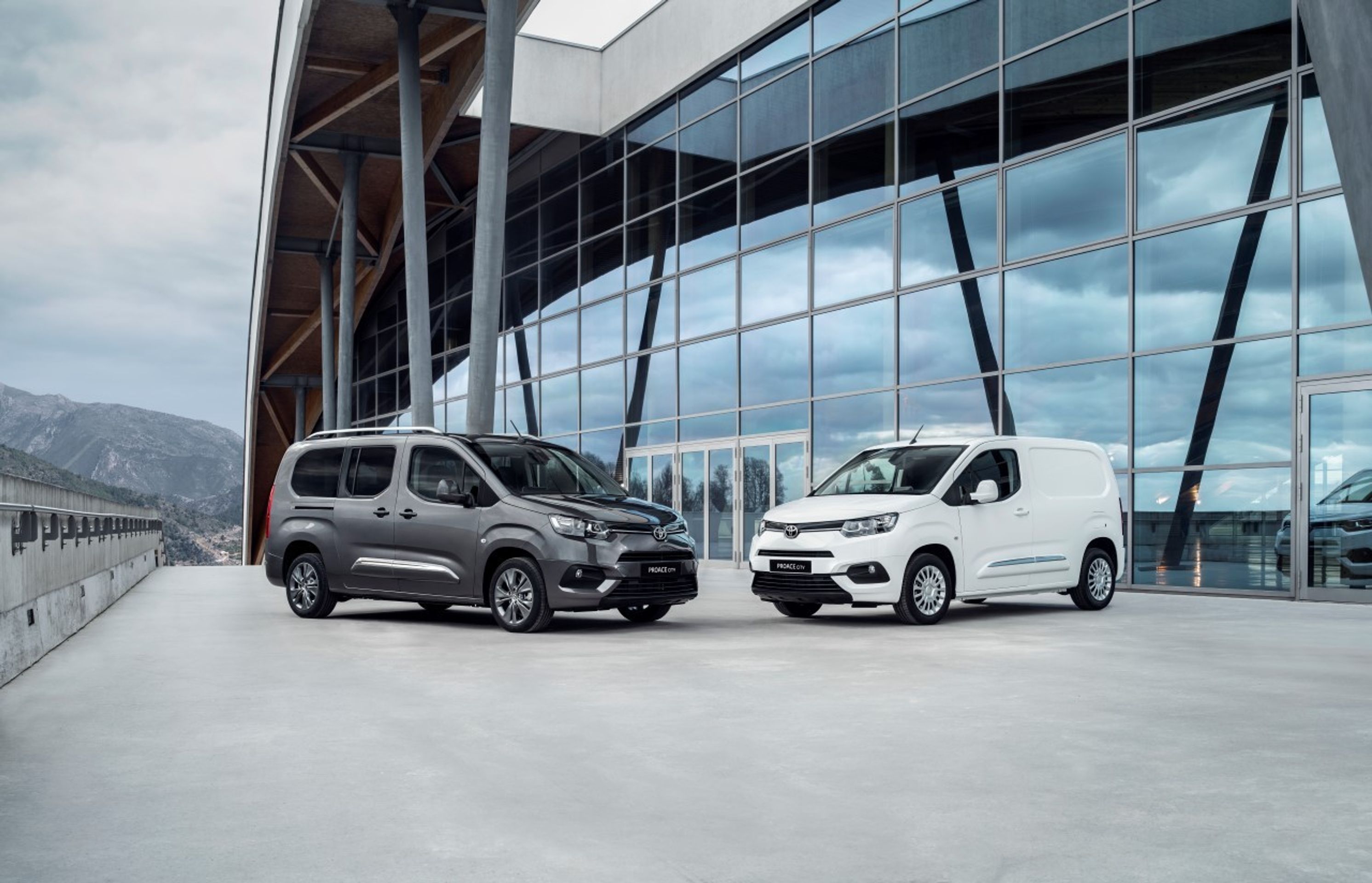 Toyota Proace City - 45 - Fotogalerie: Toyota Proace City jako dodávka i auto pro rodinu (9/28)