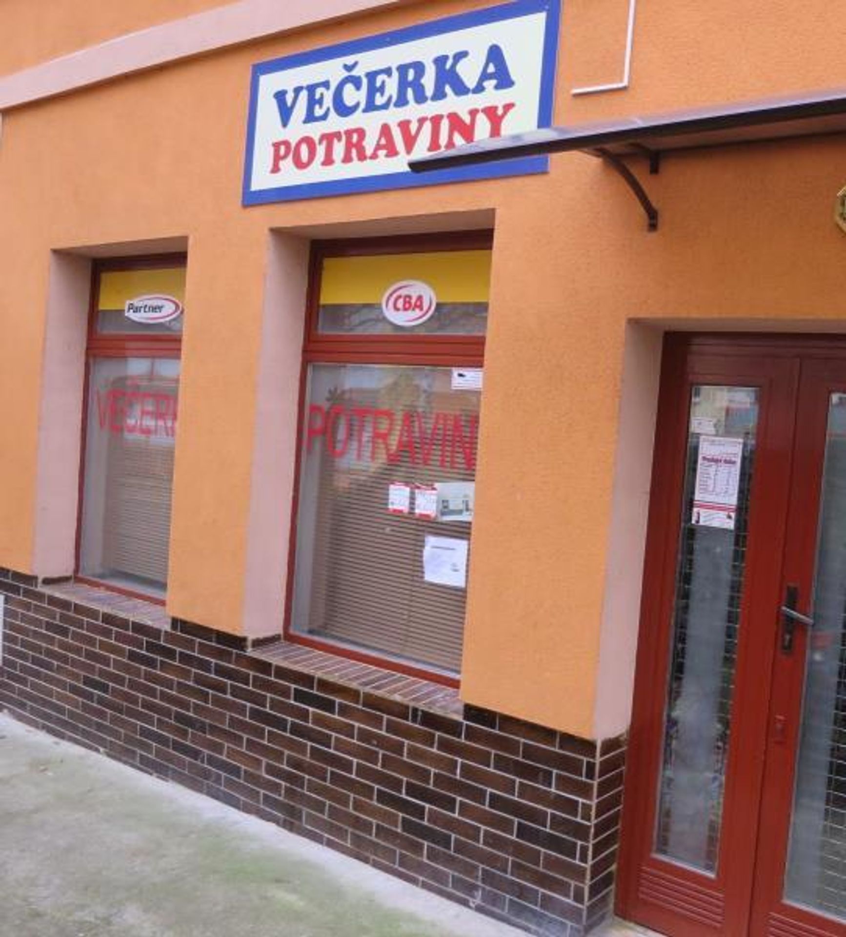 Uzavřené provozovny - Noi Doan Van - Teplice - GALERIE: Uzavřené provozovny (10/23)