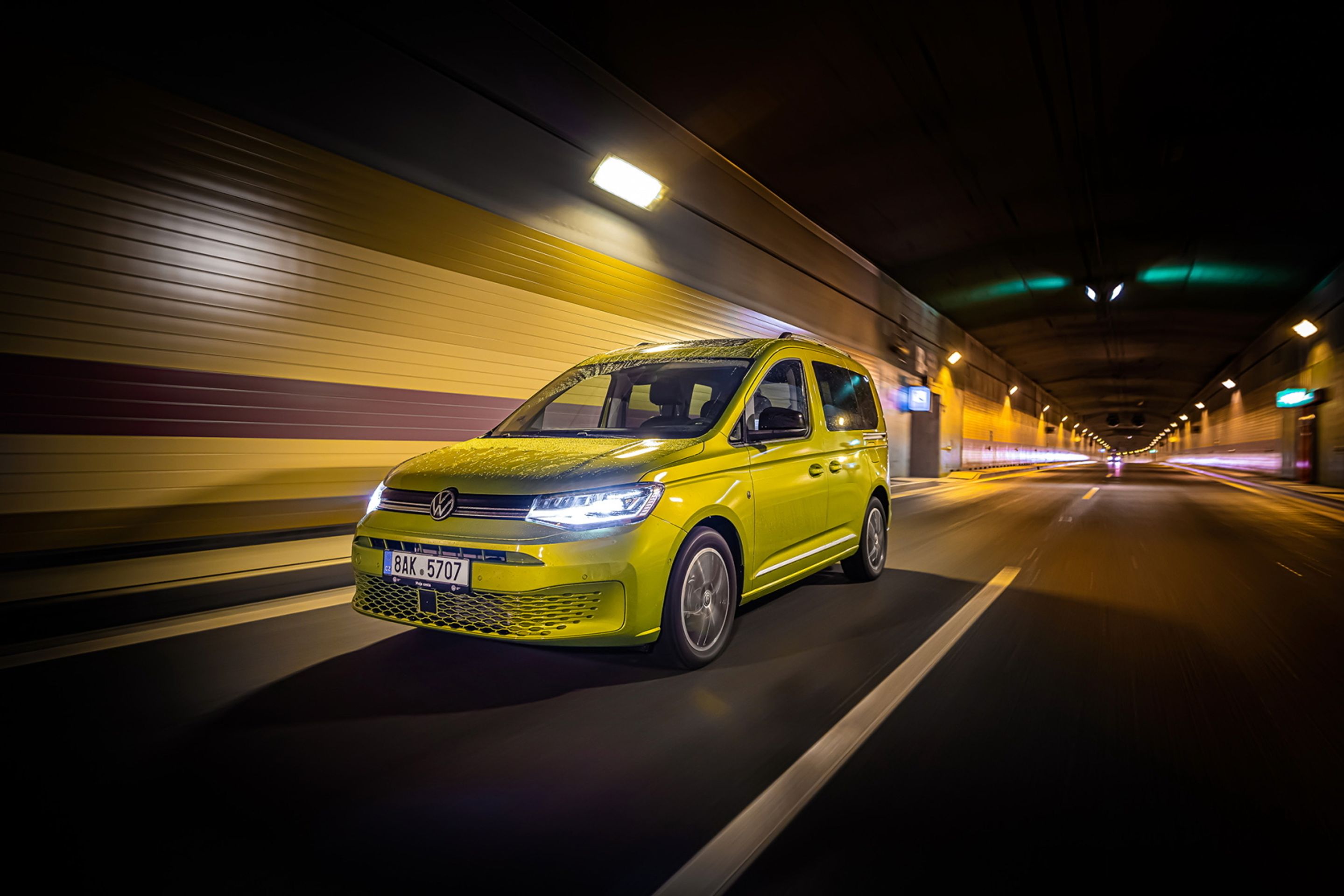 Volkswagen Caddy 5. generace - 5 - Fotogalerie: Nový Caddy jako dříč, obytňák i auto pro rodinu (3/43)