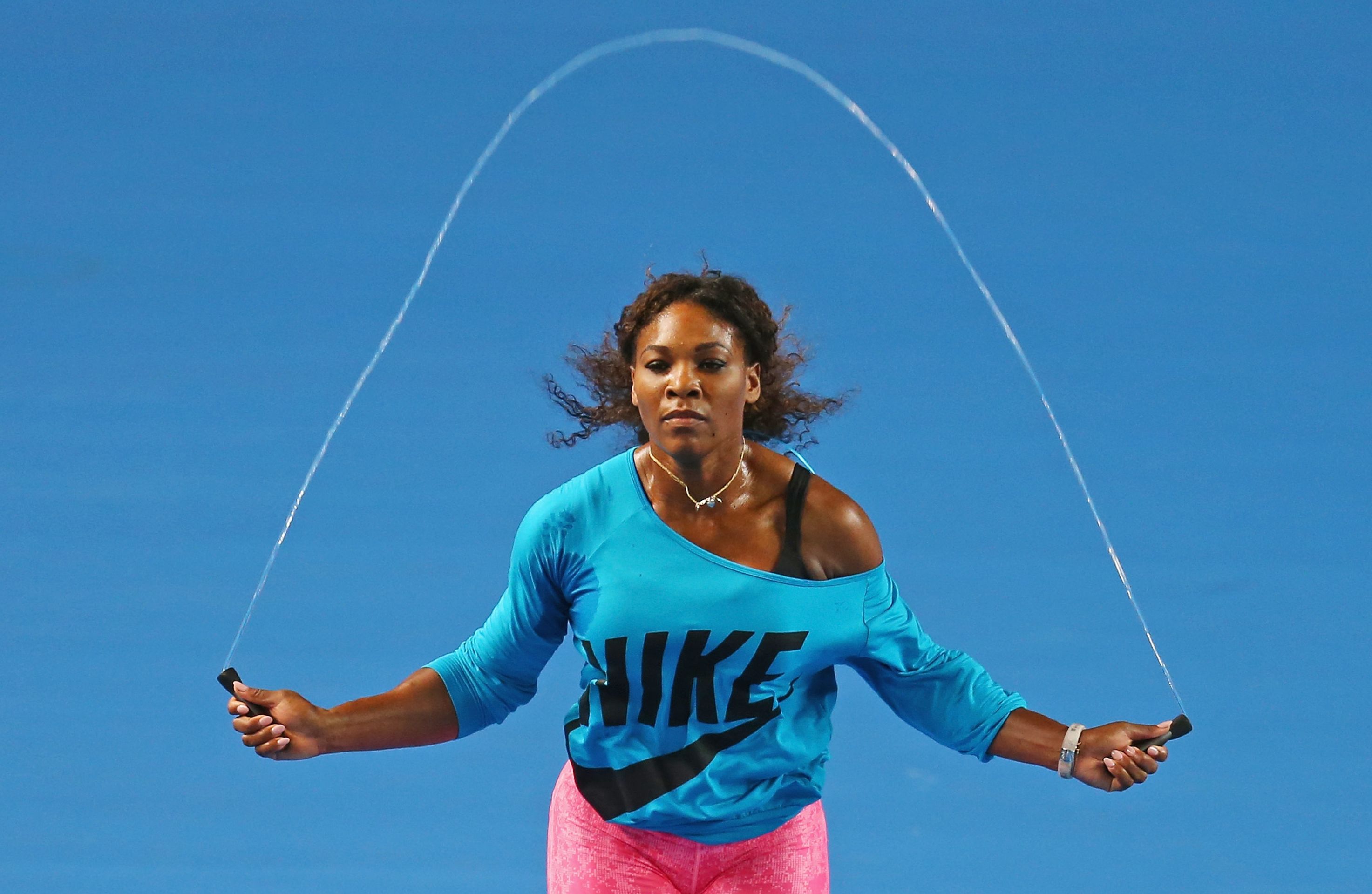 Serena Williamsová trénuje před Australian Open - 1 - GALERIE: Serena Williamsová trénuje před Australian Open (9/10)