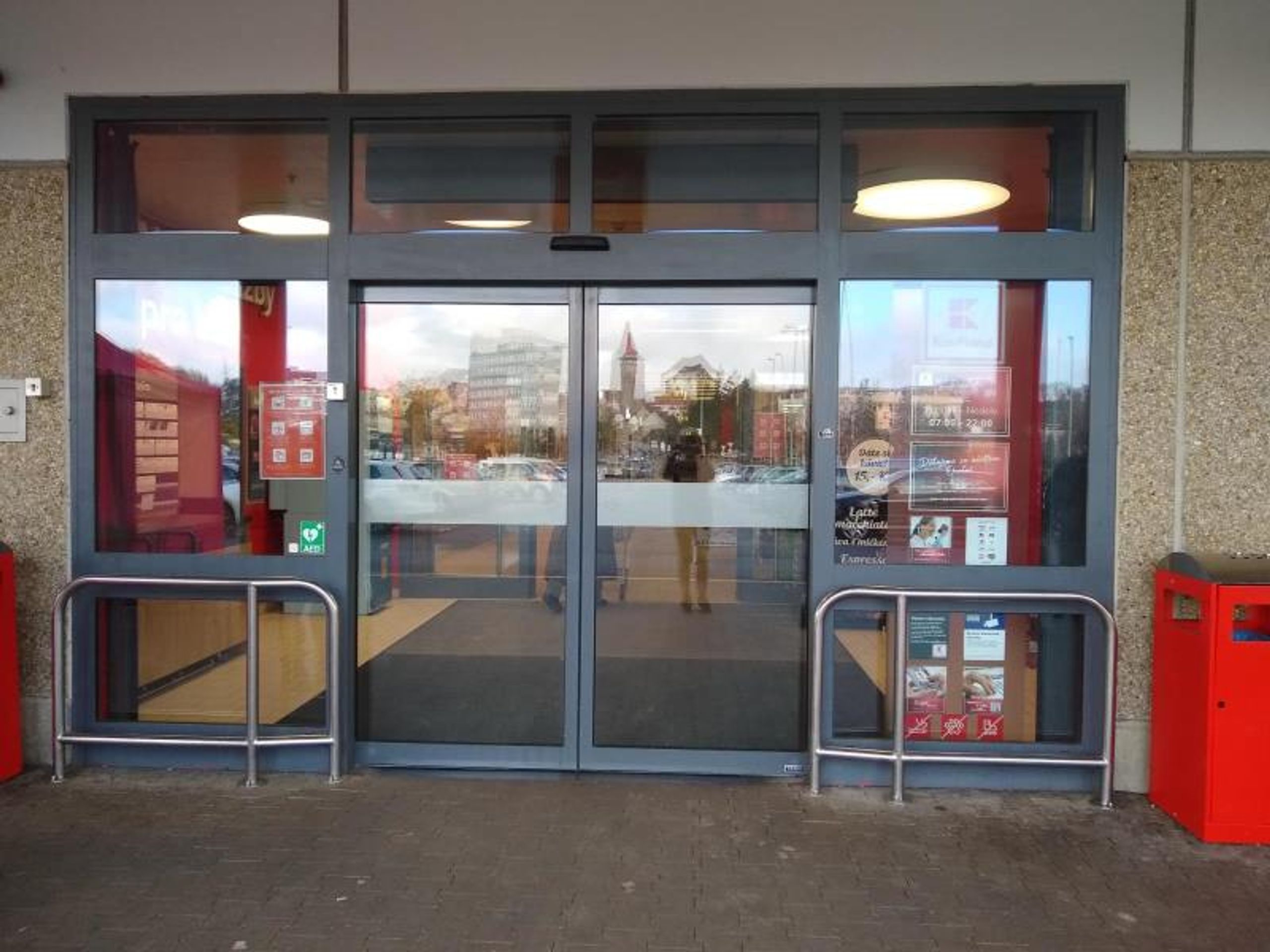 Uzavřená provozovna - Kaufland, Jičín (2) - Uzavřená provozovna Kaufland Jičín (1/14)