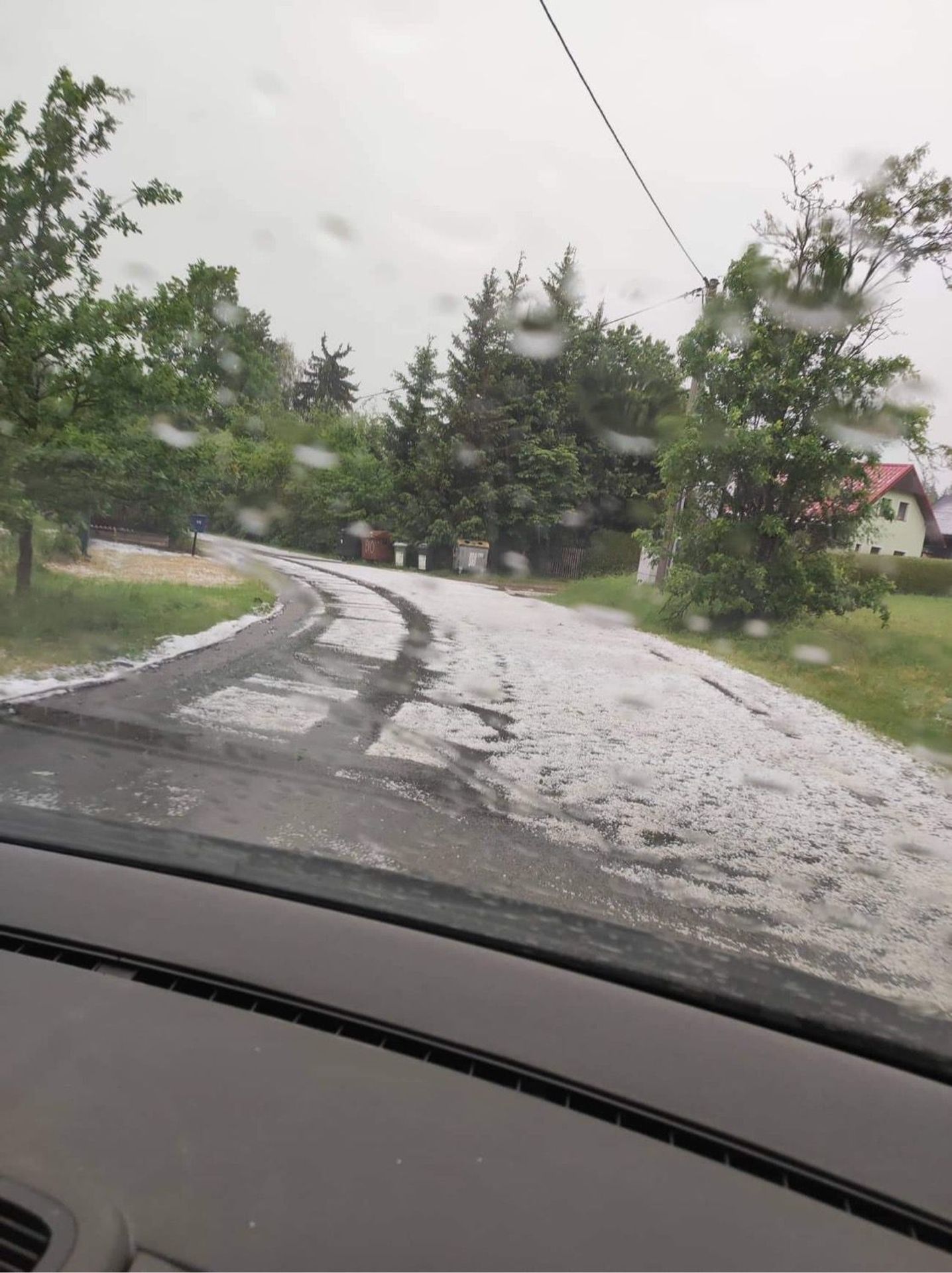 Kroupy na Jihlavsku - Pondělní bouřky (10/10)