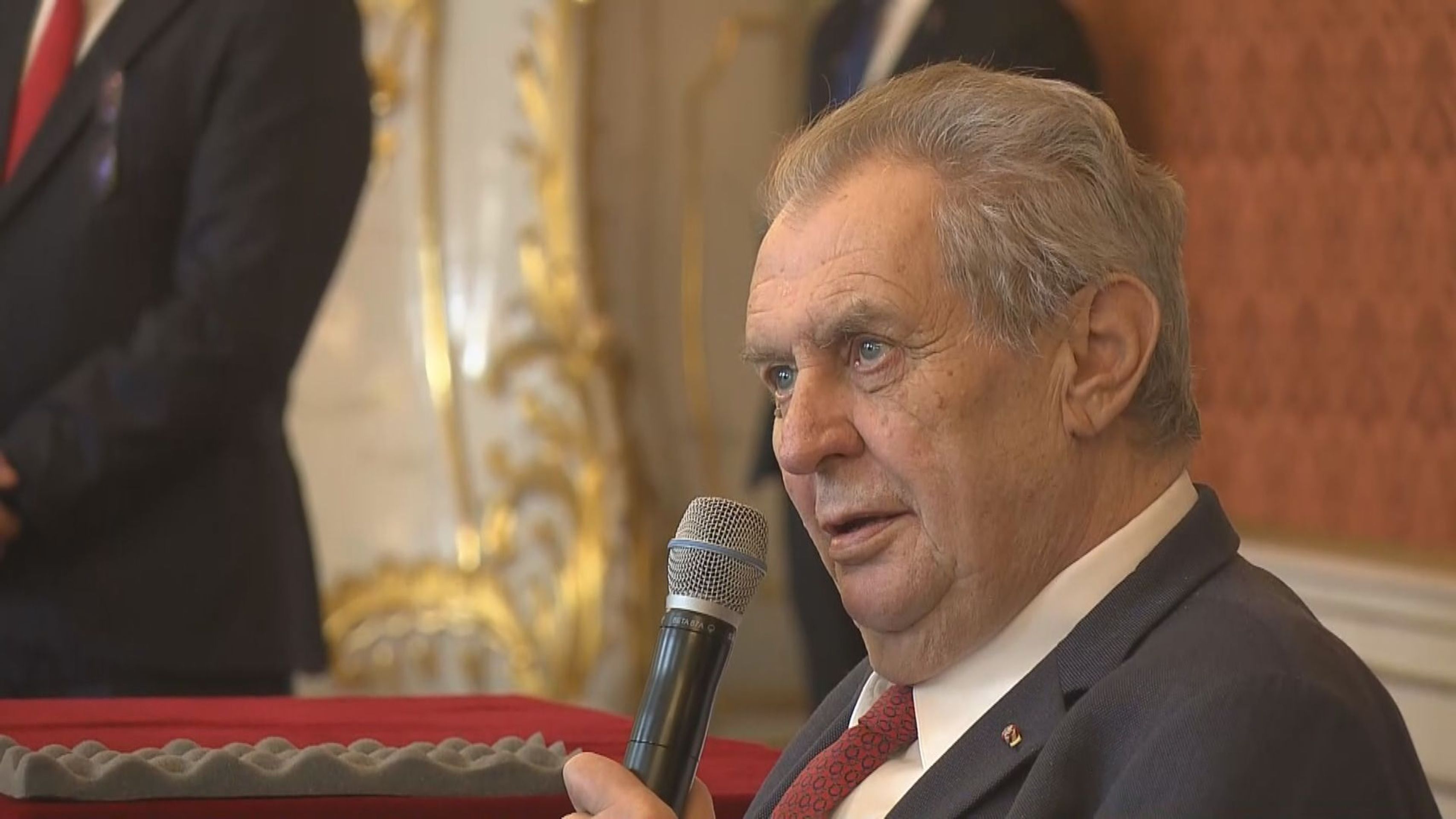 Prezident Miloš Zeman jmenuje 39 nových soudců, 20. 4. 2022 - Miloš Zeman a Ivana Zemanová (14/35)