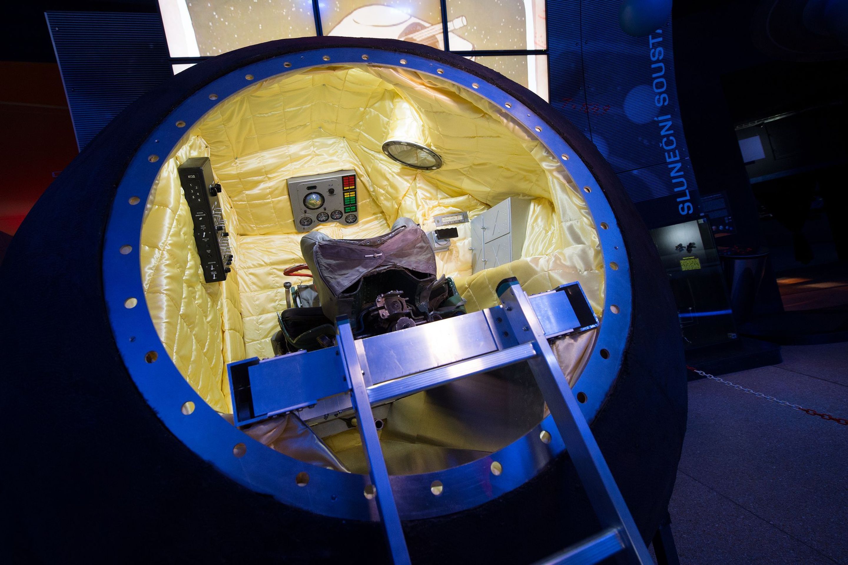 Replika přistávacího modulu kosmické lodi Vostok - 8 - GALERIE: Replika přistávacího modulu kosmické lodi Vostok (10/11)