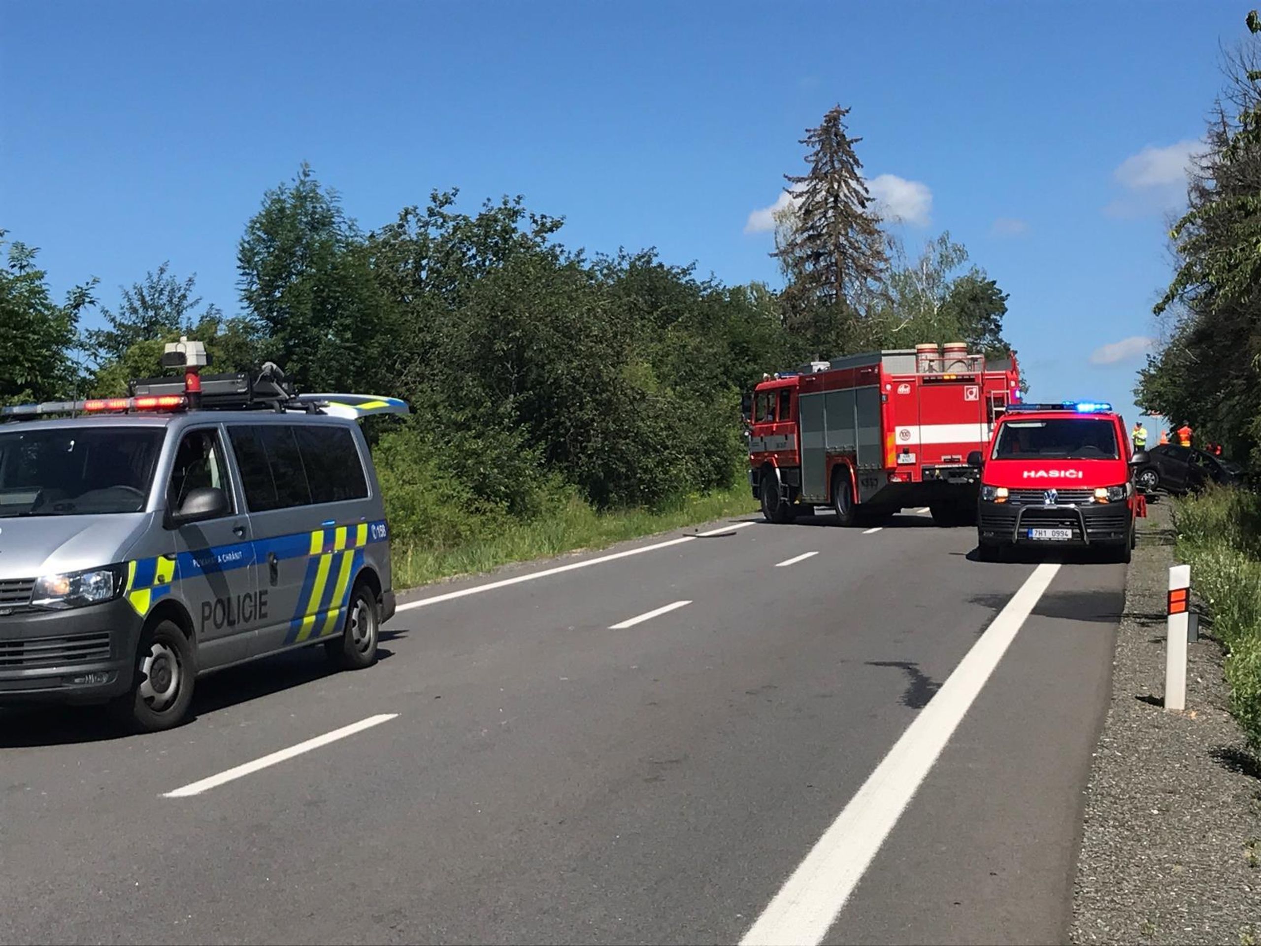 Smrtelná nehoda u Hradce Králové - 3 - GALERIE: Smrtelná nehoda u Hradce Králové (2/4)
