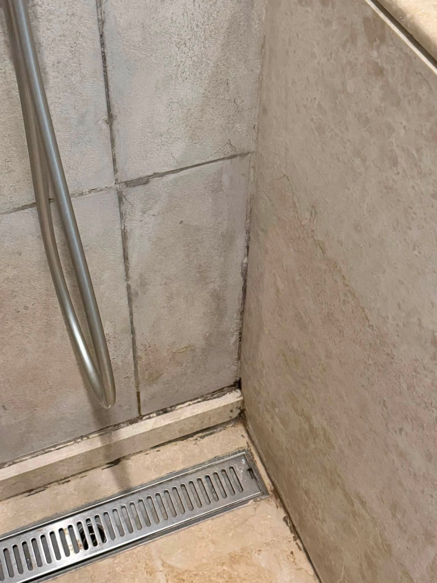 Špína v egyptském hotelu - Zkažená dovolená v Egyptě (2/5)