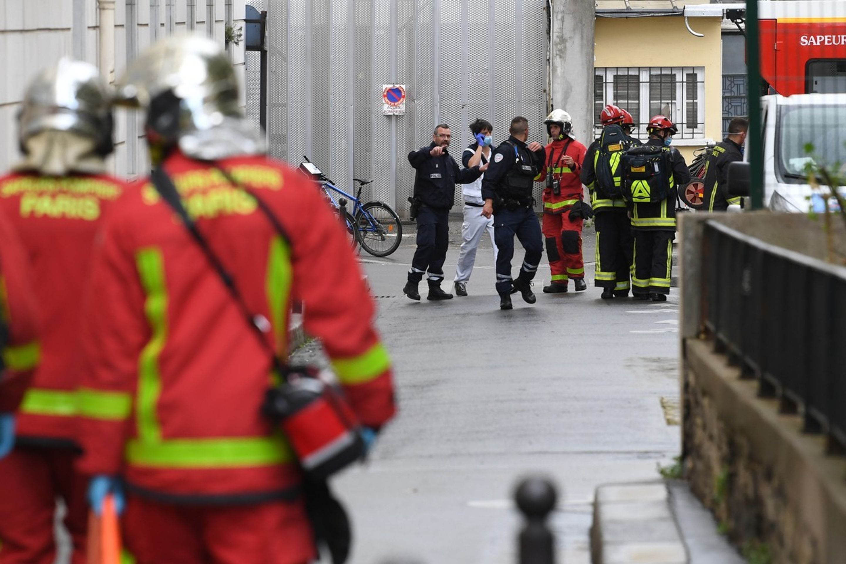 Útok před bývalou redakcí Charlie Hebdo - 3 - GALERIE: Útok před bývalou redakcí Charlie Hebdo (3/4)