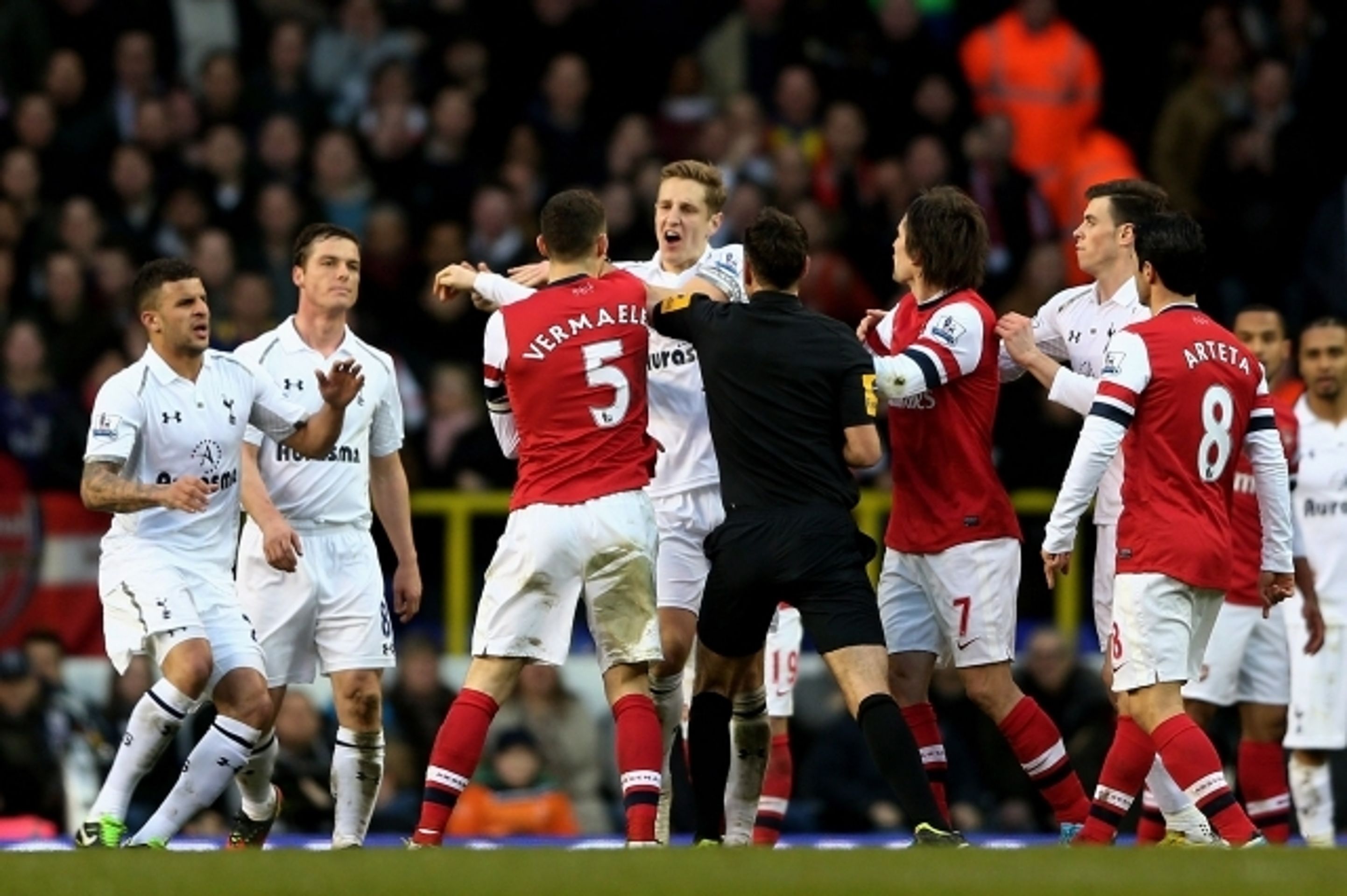 Londýnské derby Arsenal - Tottenham - 1 - GALERIE: Londýnské derby Arsenal - Tottenham (1/9)