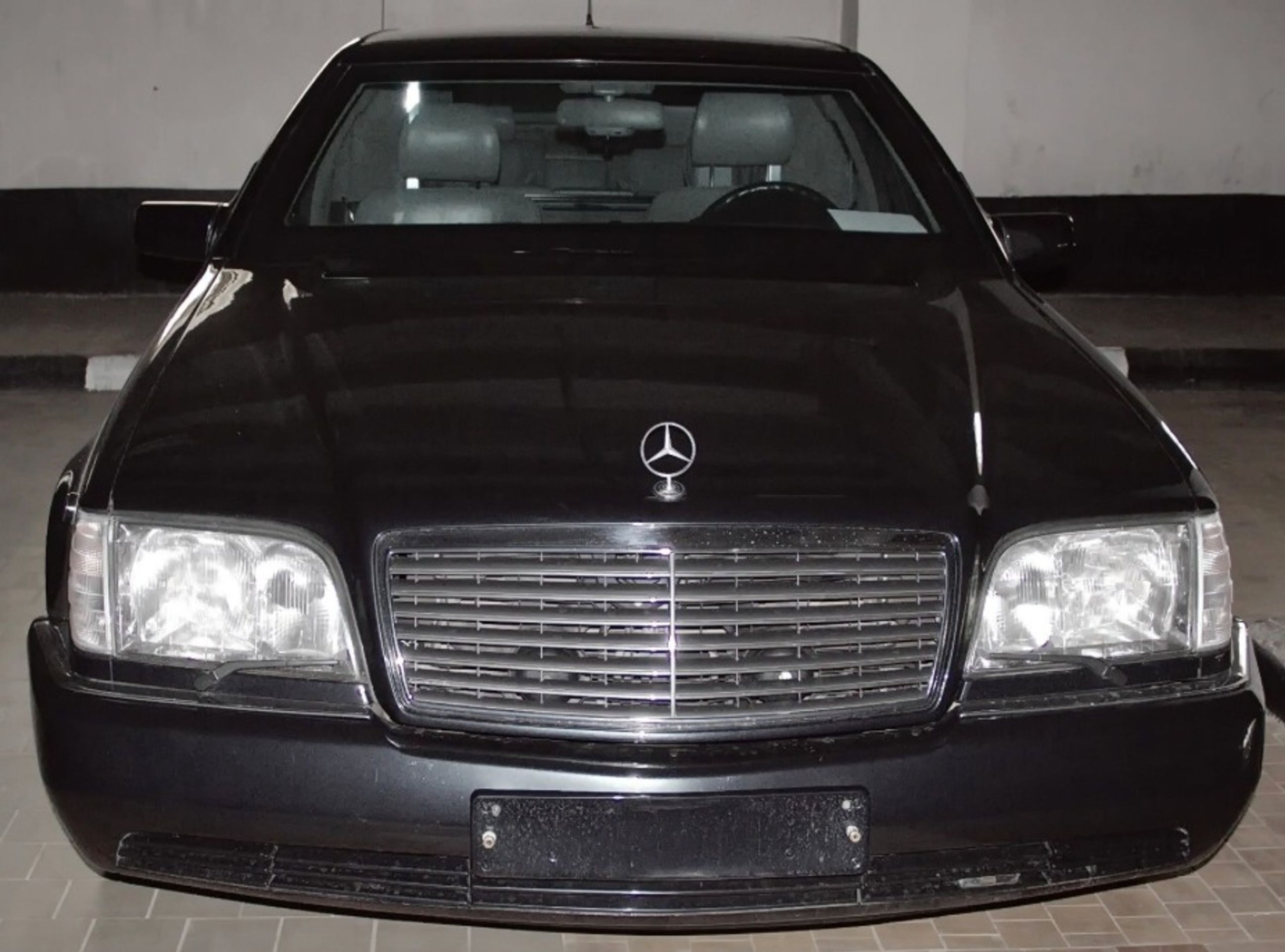 putin - 10 - GALERIE: Putinův Mercedes-Benz S600 Guard (1/7)