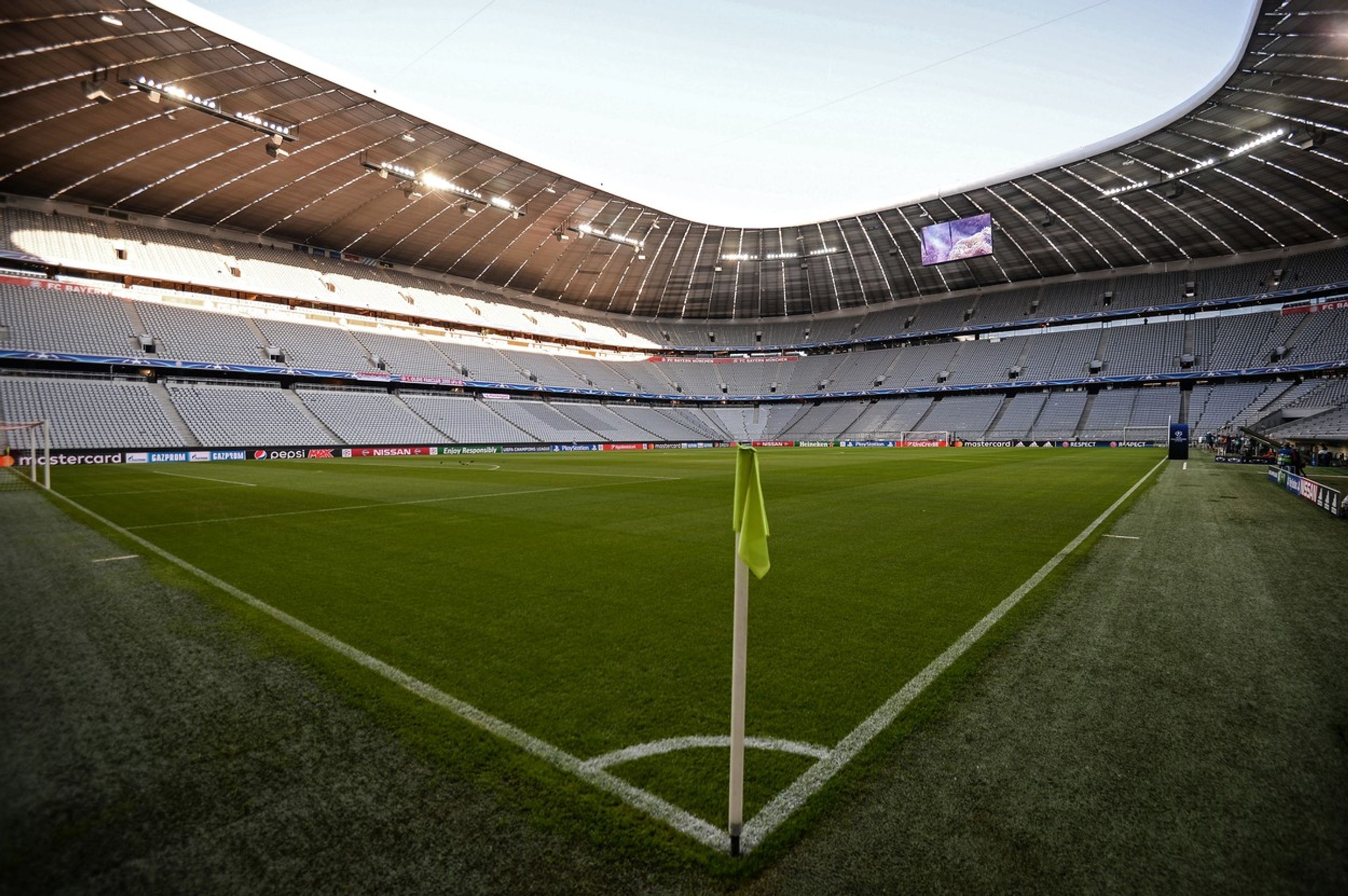 Allianz Arena - GALERIE: 10 největších fotbalových stadionů v Evropě (3/10)