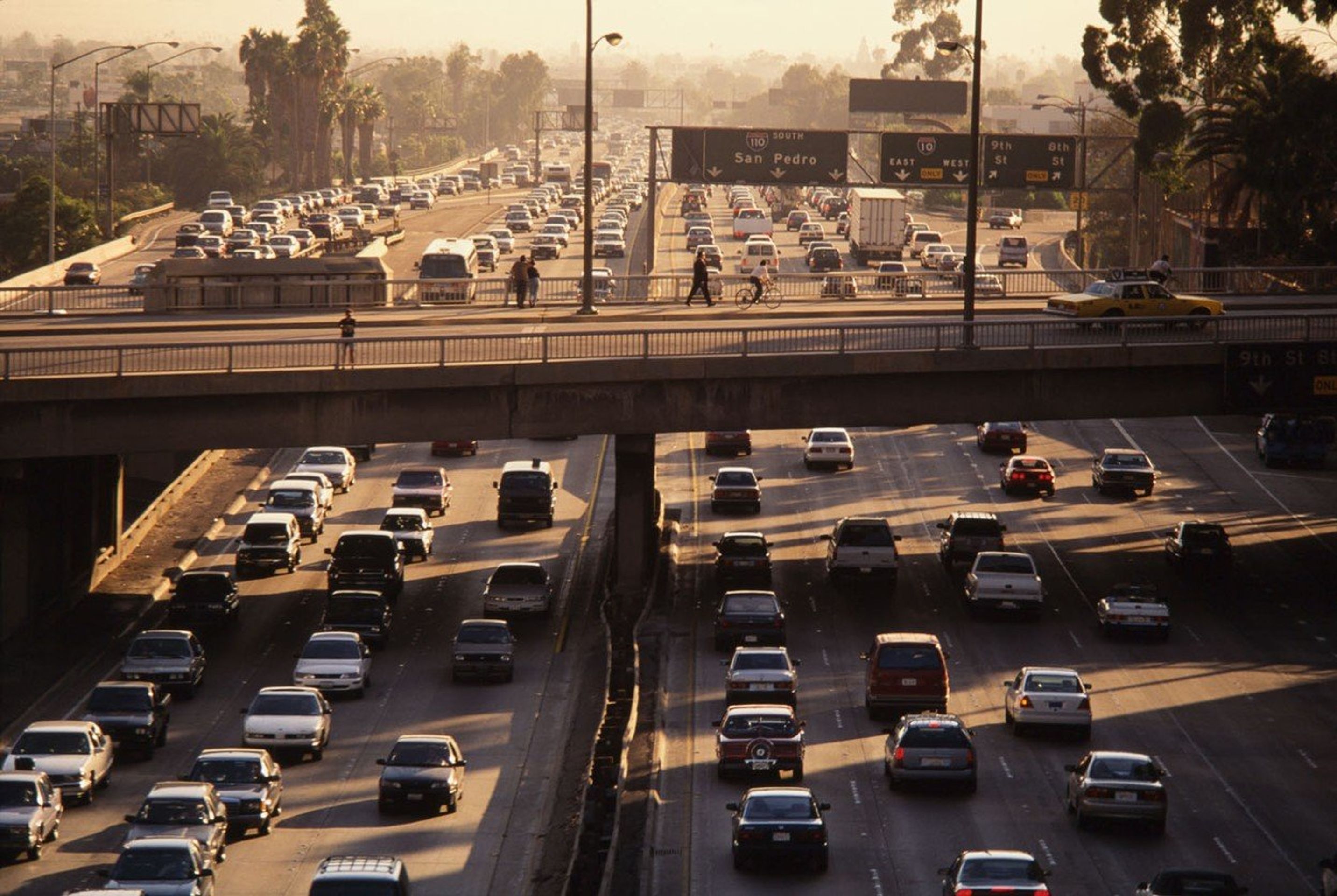 1. Los Angeles, USA: 102 hodin v zácpě ročně - Fotogalerie: Světová města s nejhorší dopravou (5/5)