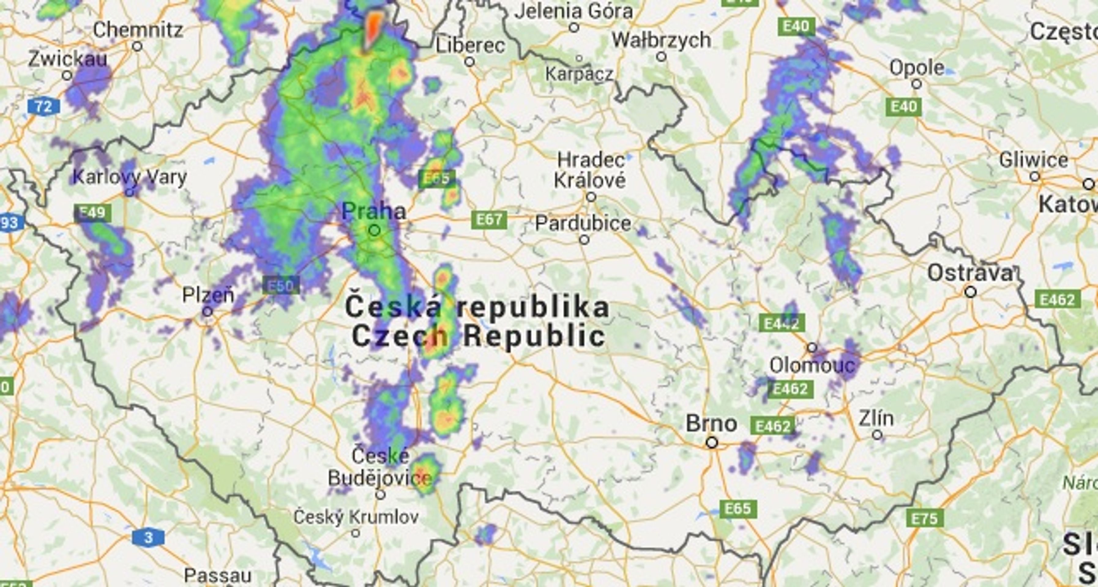 Meteoradar ve 13:30 hodin - GALERIE: Srážky nad Českem (2/6)