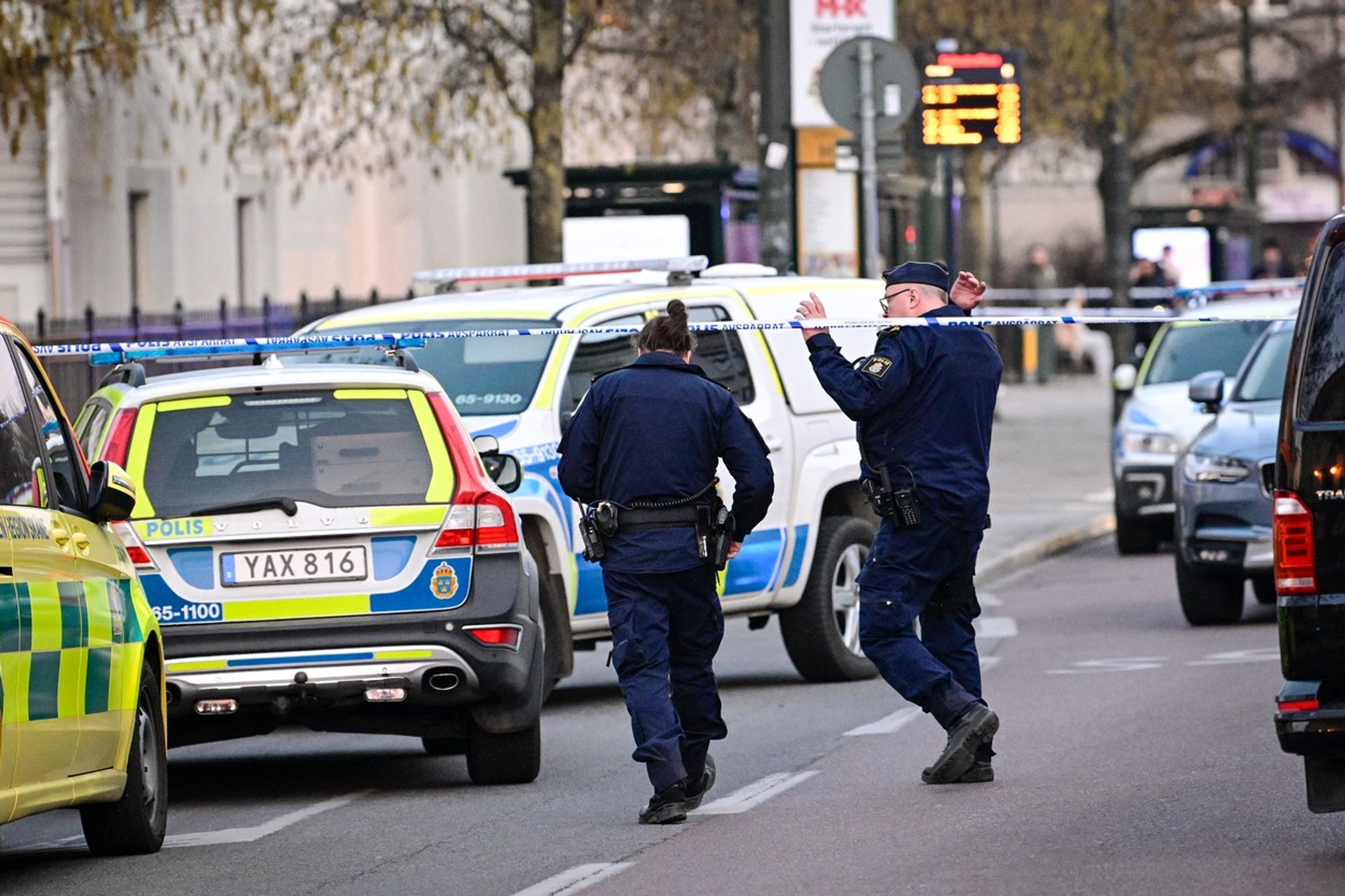 Student ve Švédsku ubodal ve škole dvě ženy (4) - Útok nožem na střední škole ve švédském městě Malmö (4/5)