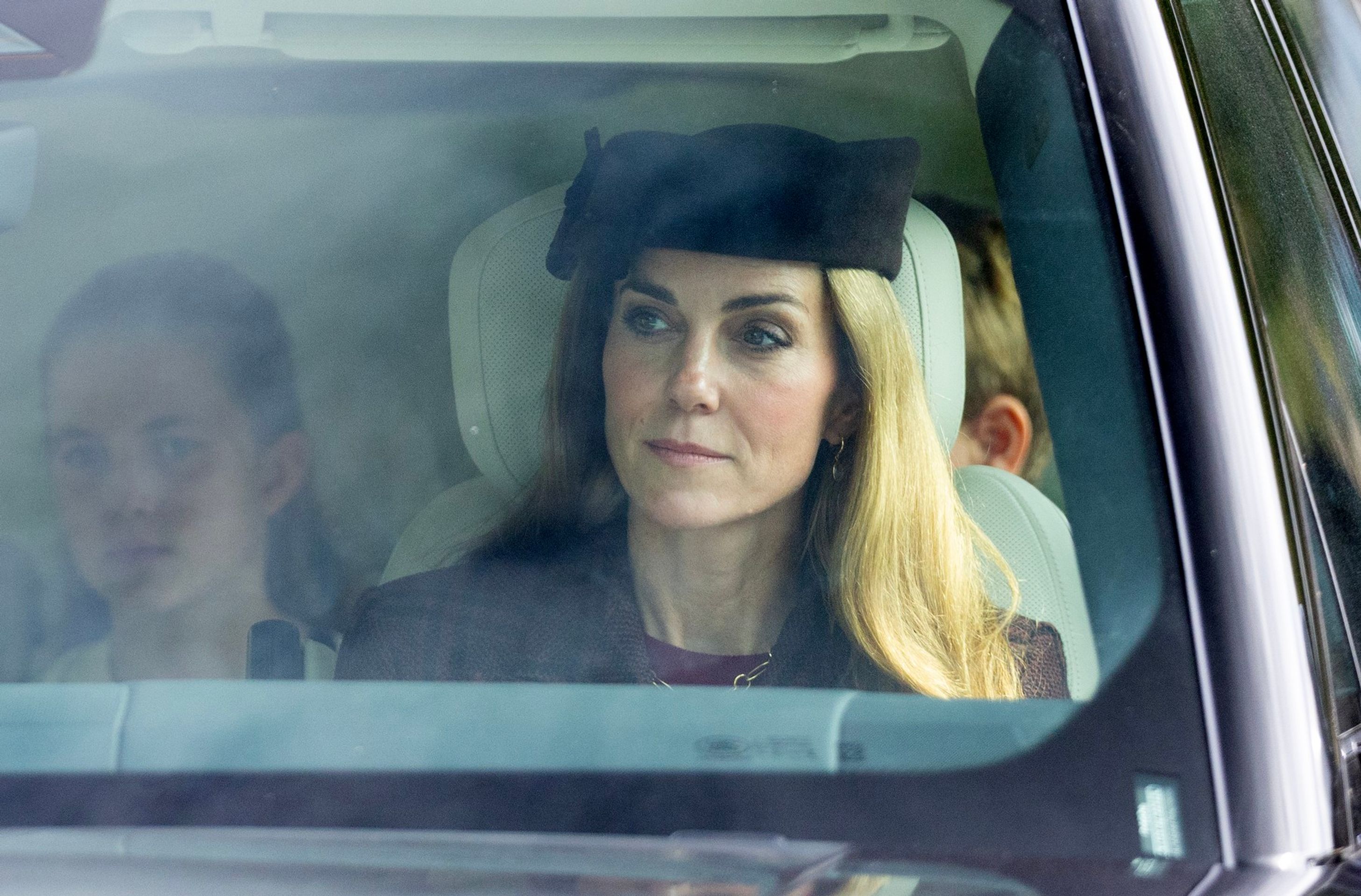 Princezna Kate se světlými vlasy - Princezna Kate se světlými vlasy (2/4)