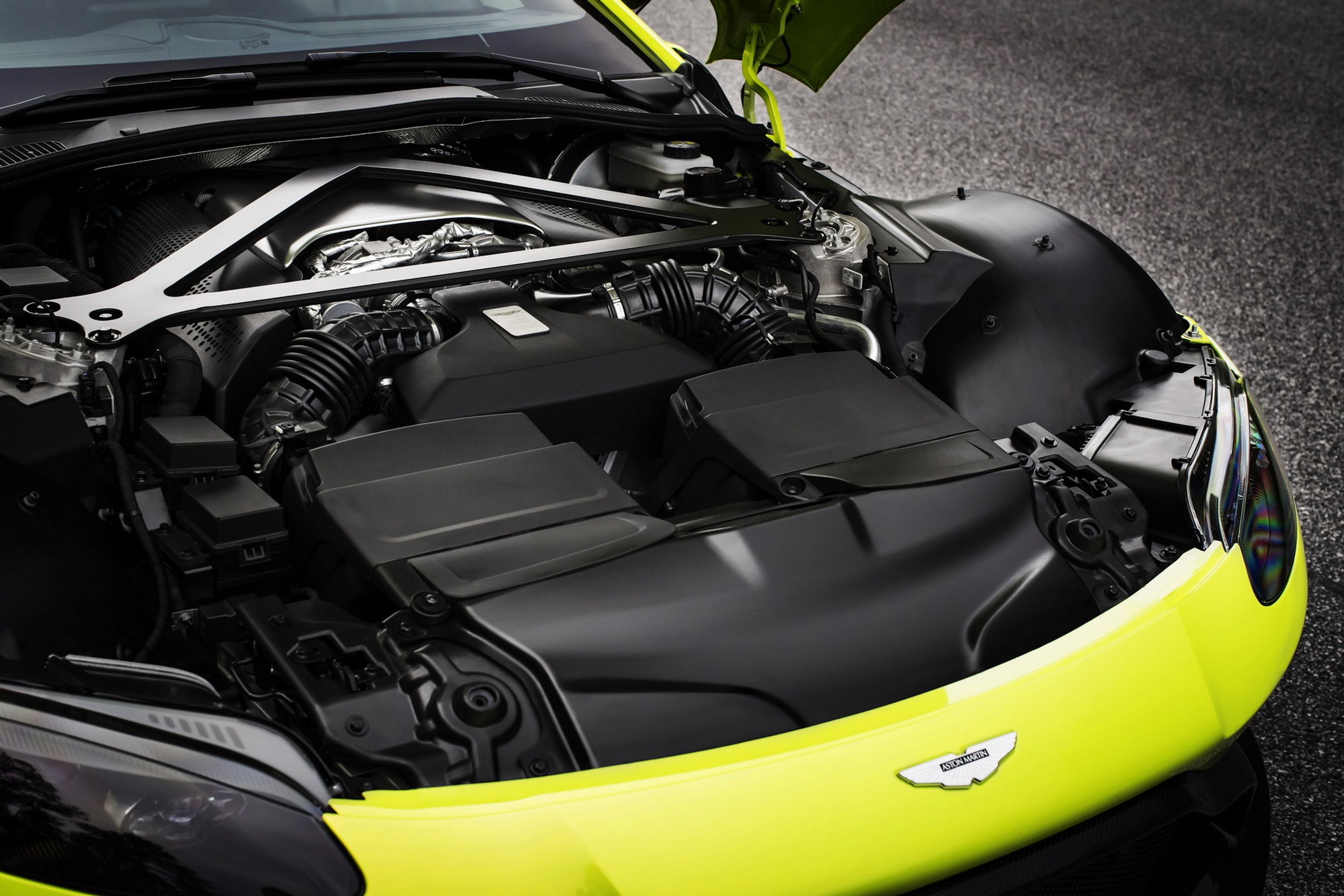 Aston Martin - 48 - FOTOGALERIE: Aston Martin V8 Vantage (25/36)
