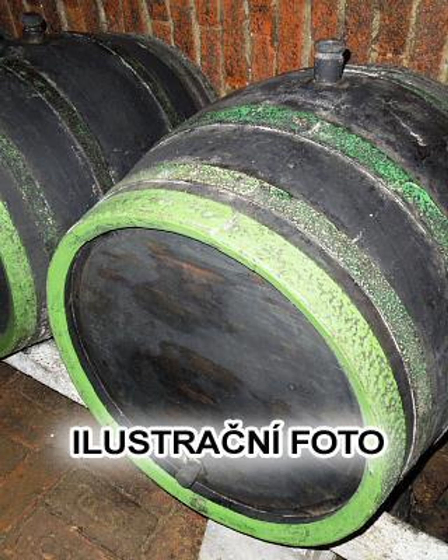 Nevyhovující vína - Pálava, bílé víno, polosladké, země původu Slovensko - Víno bylo vyrobené z hroznů, které nebyly sklizeny na území Slovenské republiky - GALERIE: Nevyhovující vína (5/11)