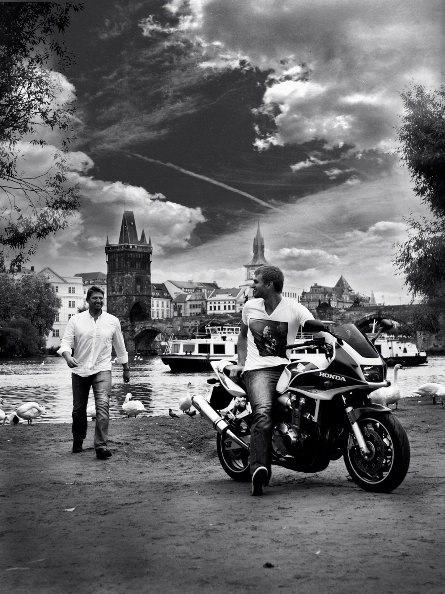 Kalendář Dukly 2014 - Jan Saudek - 6 - GALERIE: Kalendář Dukly od Jana Saudka - rok 2014 (6/14)