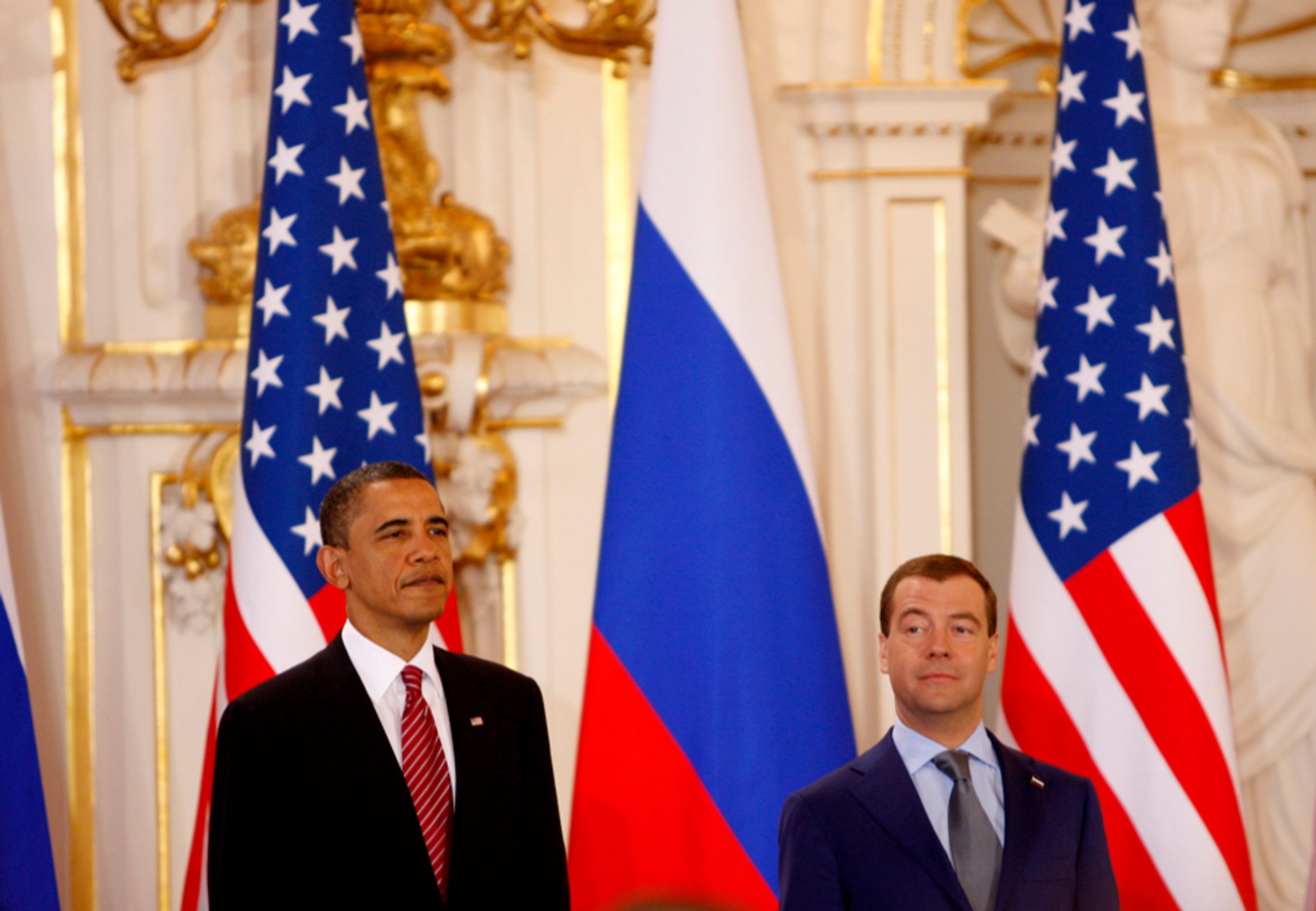 Obama a Medveděv-6 - GALERIE: Obama a Medveděv podepisují smlouvu o odzbrojení (11/26)