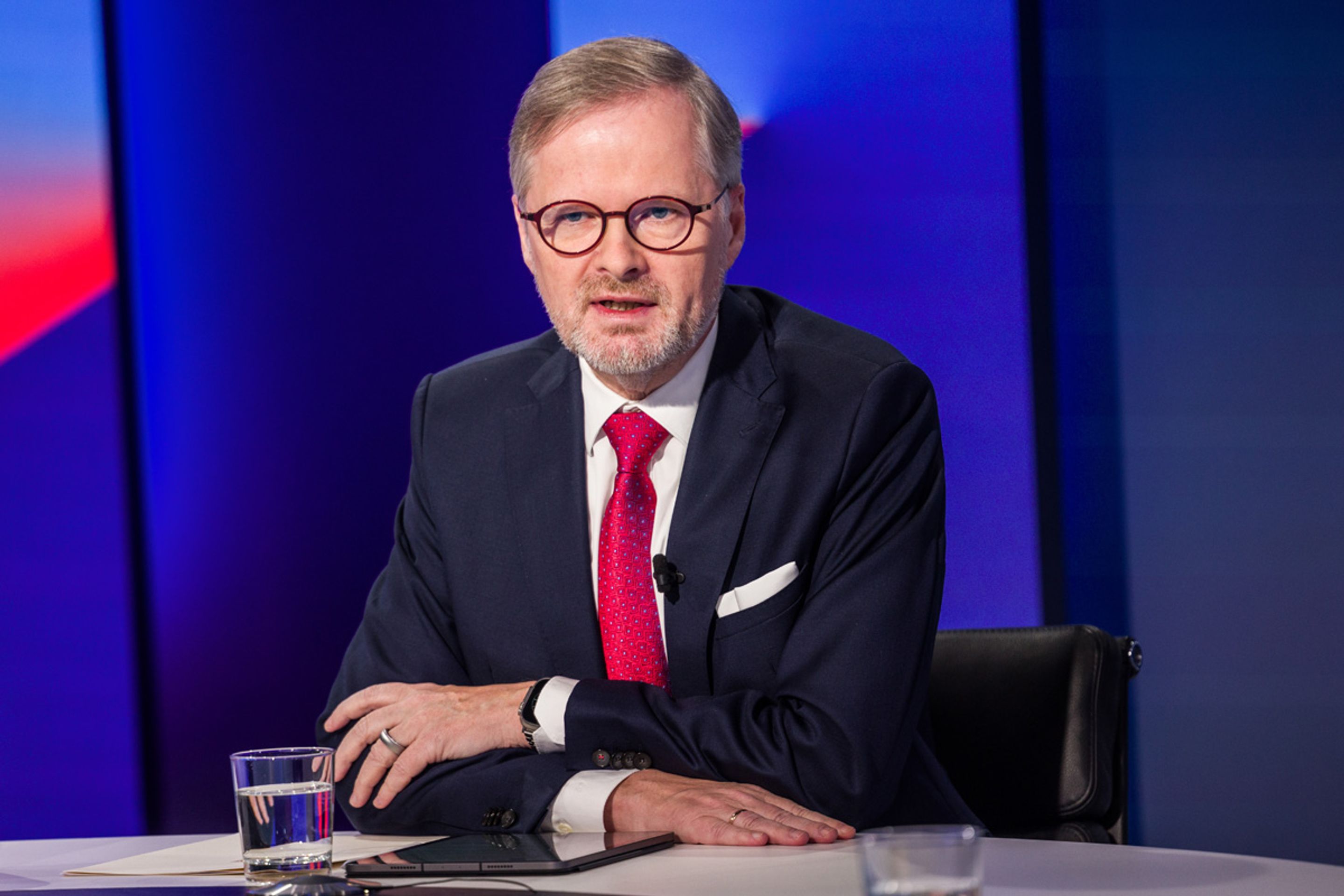 Za pět minut dvanáct (9) - Za pět minut dvanáct (9/12)