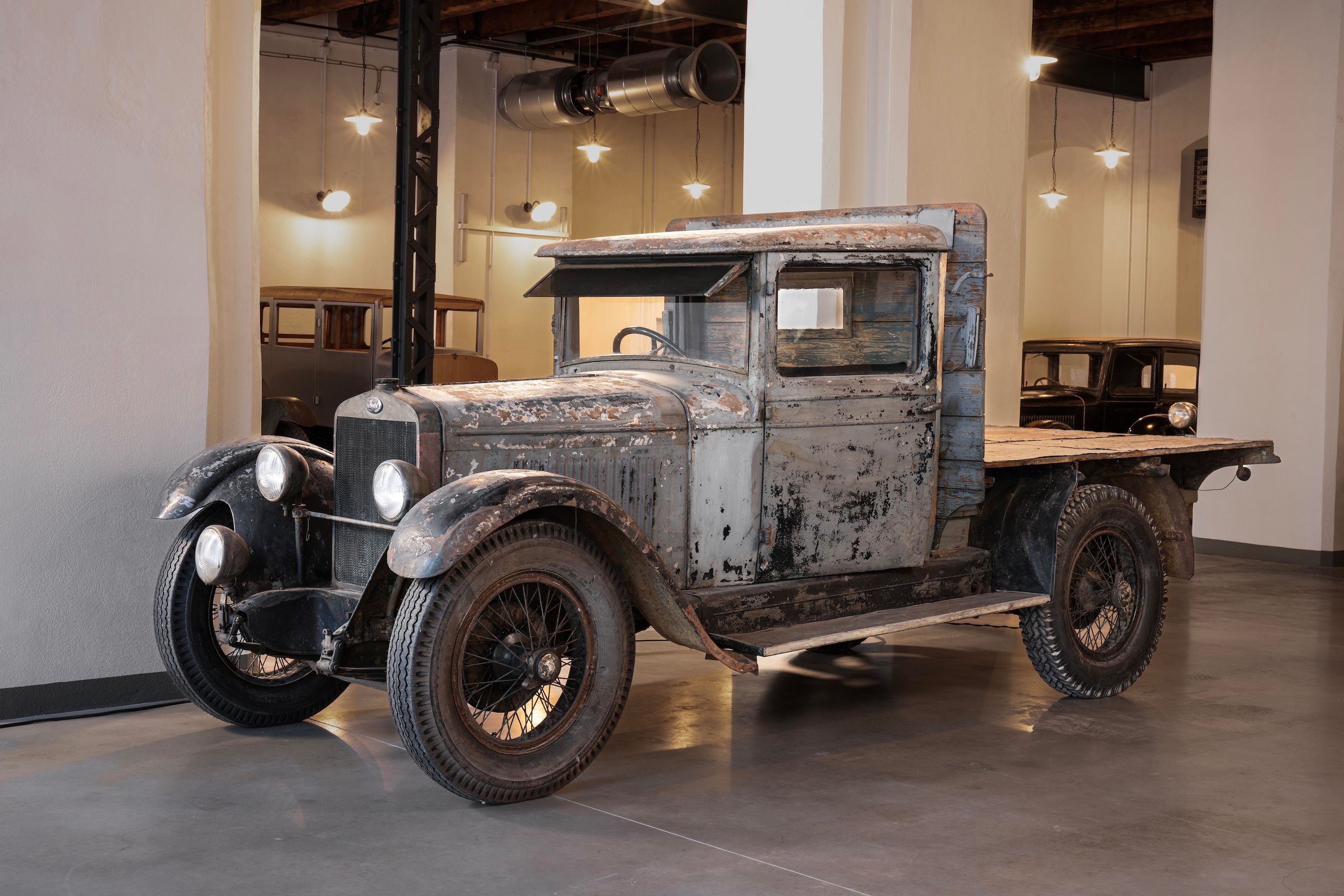Unikátní historické vozy v nové expozici Škoda Muzea - Škoda Muzeum ukáže unikátní historické vozy před renovací (36/48)